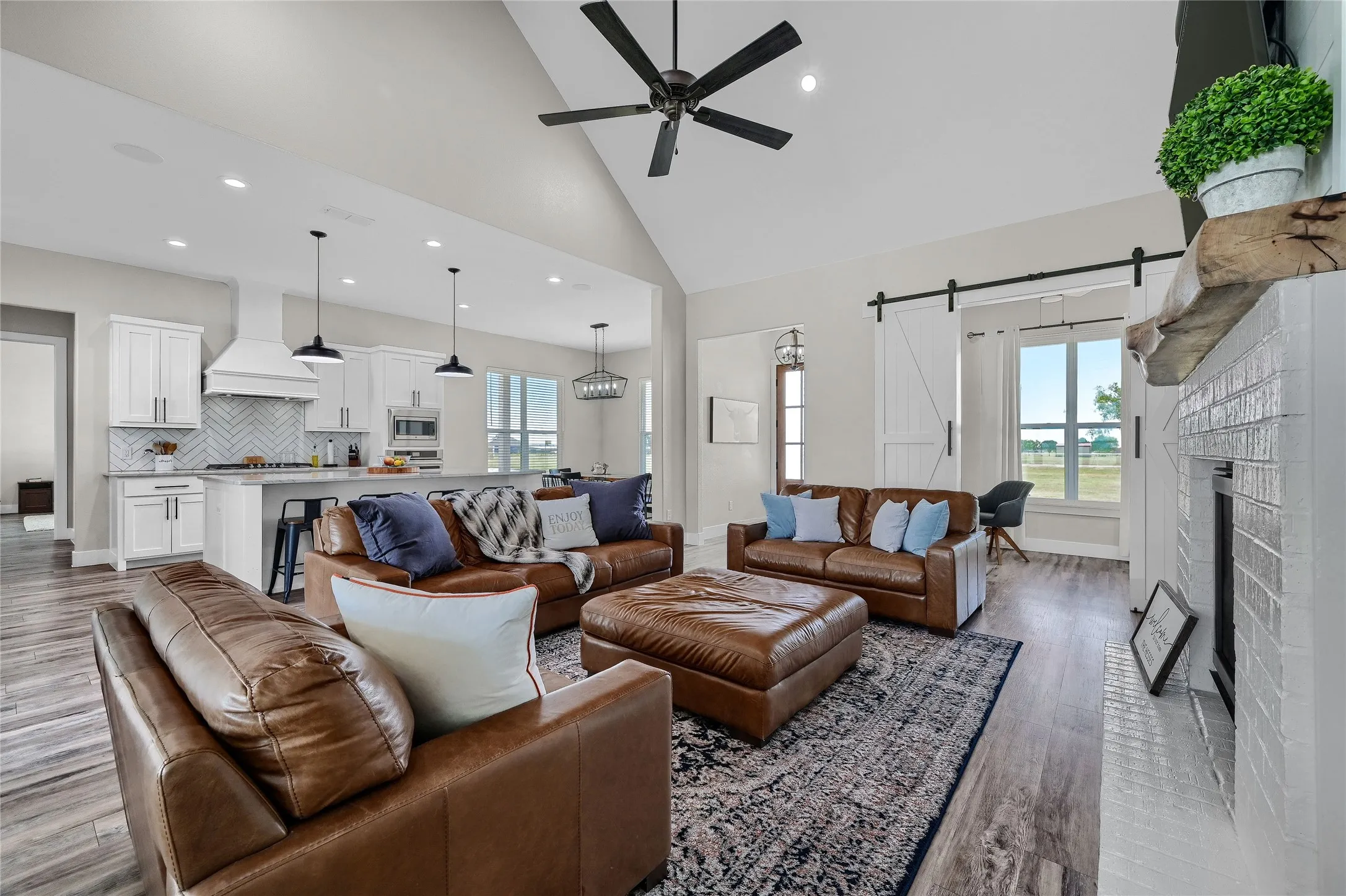 Single Family Residence For Sale in Grayson County , 1553 South Road, Whitesboro, Texas 76273, 3 Bedrooms, 3 Bathrooms, 2 Garage spaces, 2,129 Sqft, built in 2022, Price $620,000, mls#21092608, Real Estate Agent in Whitesboro, Homes For Sale in Grayson county, Homes For Sale in Whitesboro, Realtor in Whitesboro Texas, Real Estate Brokerage Independent Realty Texas, Luminita Cordes Realtor