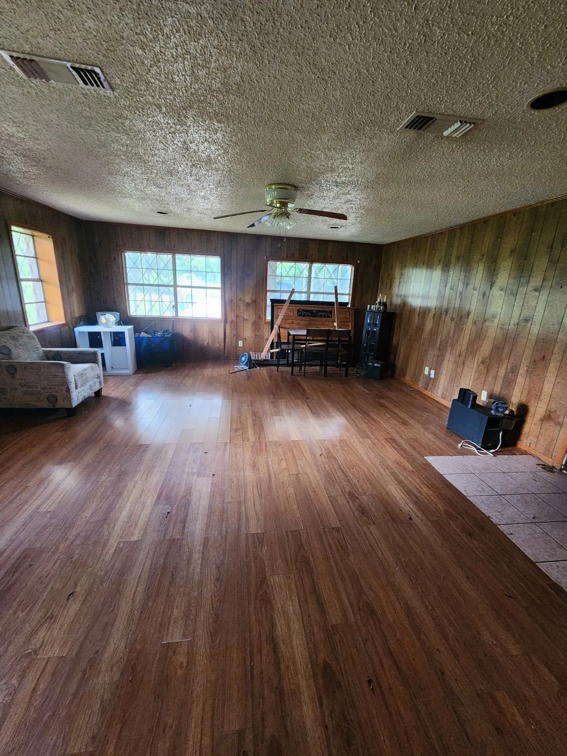 Single Family Residence For Sale in Cass County , 1254 Fm 74, Queen City, Texas 75572, 3 Bedroom, 2 Bathroom, 2 Garage spaces, 2,028 Sqft, built in 1985, mls#21093599, Real Estate Agent in Queen City, Homes For Sale in Cass county, Homes For Sale in Queen City, Realtor in Queen City Texas, Real Estate Brokerage Independent Realty Texas, Luminita Cordes Realtor