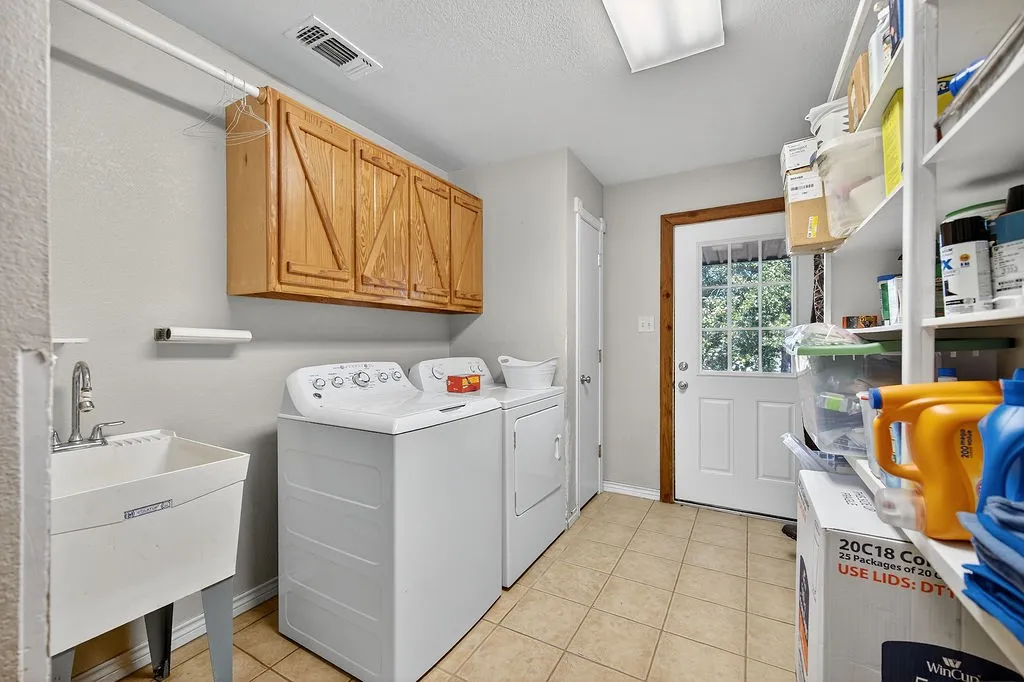 Ranch For Sale in Henderson County , 10769 County Road 3519, Murchison, Texas 75778, 0, 0, Garage spaces, 0 Sqft, built in 2003, Price $1,400,000, mls#21093658, Real Estate Agent in Murchison, Homes For Sale in Henderson county, Homes For Sale in Murchison, Realtor in Murchison Texas, Real Estate Brokerage Independent Realty Texas, Luminita Cordes Realtor
