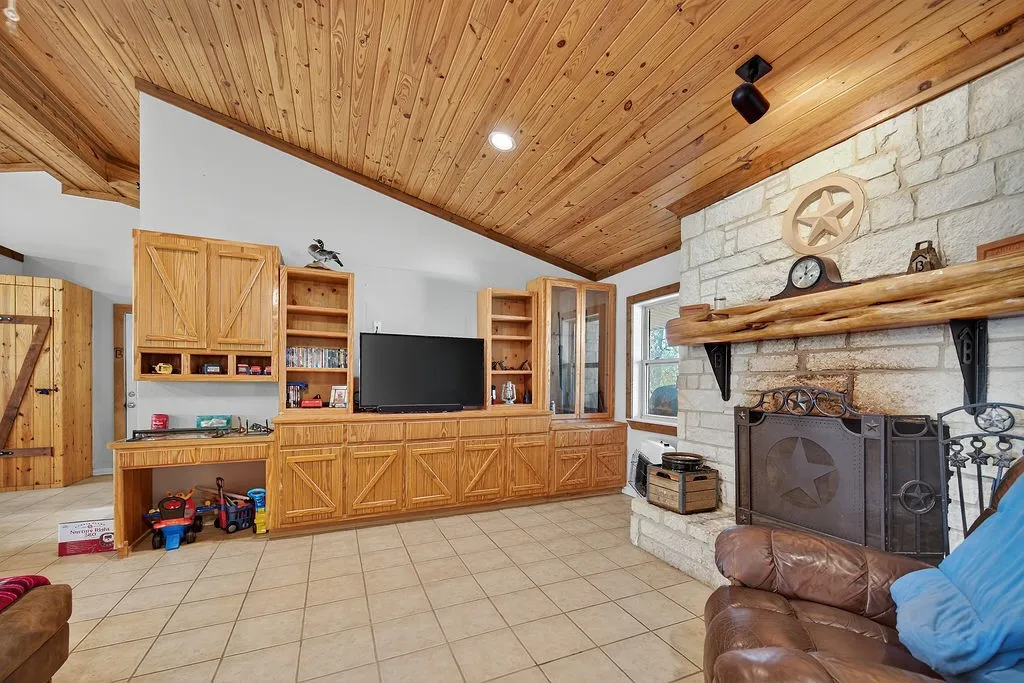 Ranch For Sale in Henderson County , 10769 County Road 3519, Murchison, Texas 75778, 0, 0, Garage spaces, 0 Sqft, built in 2003, Price $1,400,000, mls#21093658, Real Estate Agent in Murchison, Homes For Sale in Henderson county, Homes For Sale in Murchison, Realtor in Murchison Texas, Real Estate Brokerage Independent Realty Texas, Luminita Cordes Realtor