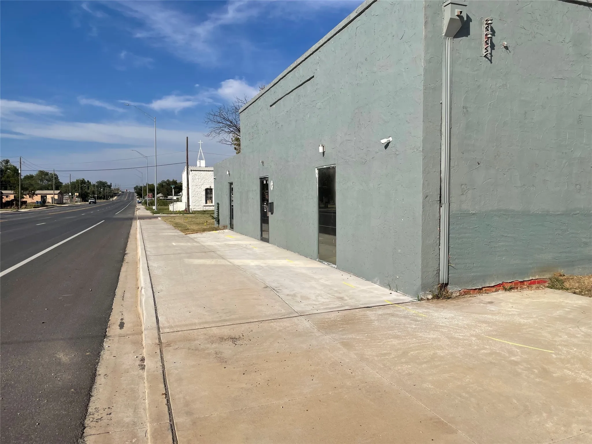 Two doors on HWY 183​​‌​​​​‌​​‌‌​‌‌​​​‌‌​‌​‌​‌​​​‌​​ N