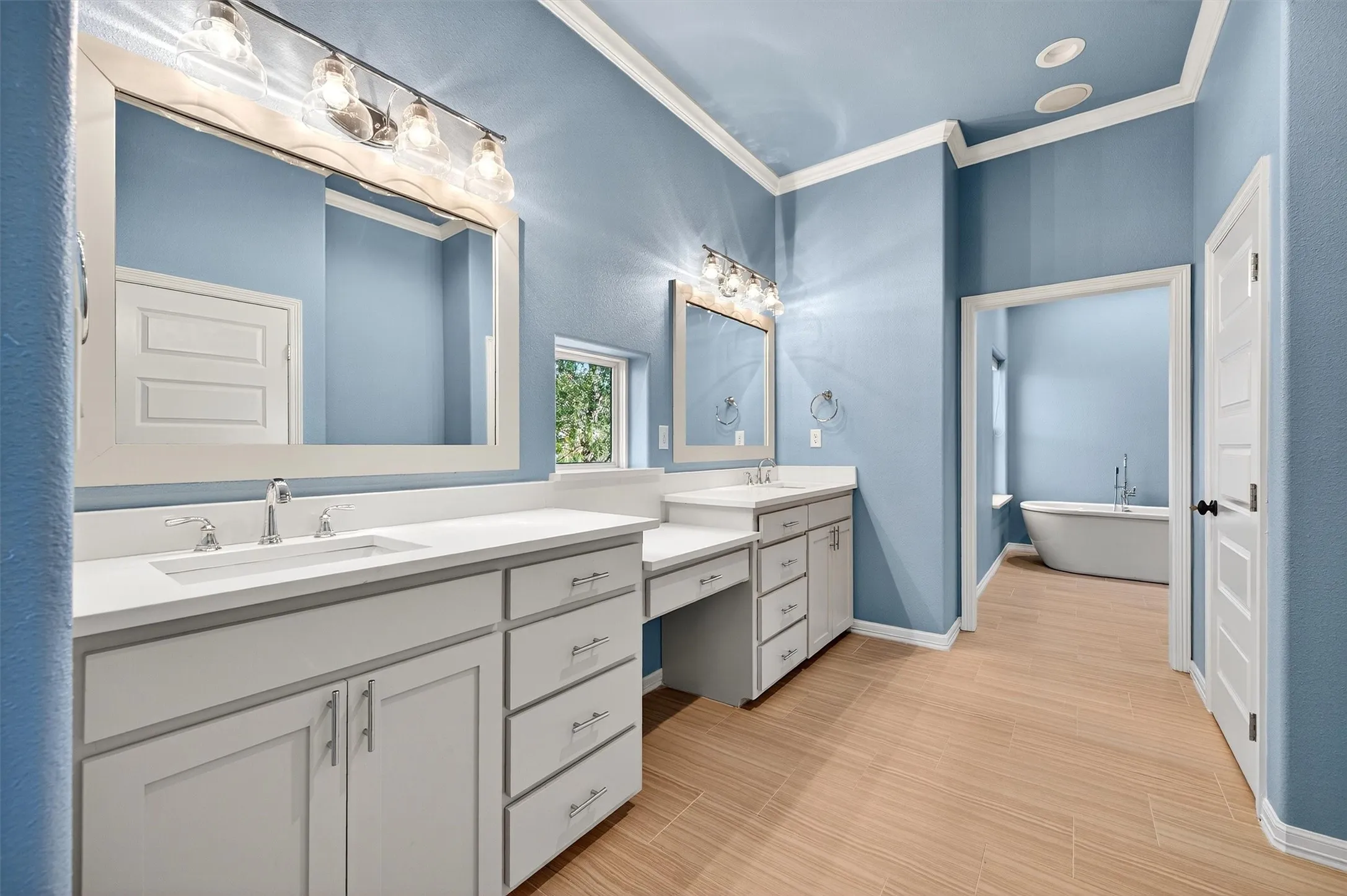 Single Family Residence For Sale in Grayson County , 258 Lou Sand Hill Road, Pottsboro, Texas 75076, 4 Bedroom, 4 Bathroom, 2 Garage spaces, 3,693 Sqft, built in 2000, Preowned, mls#21093695, Real Estate Agent in Pottsboro, Homes For Sale in Grayson county, Homes For Sale in Pottsboro, Realtor in Pottsboro Texas, Real Estate Brokerage Independent Realty Texas, Luminita Cordes Realtor