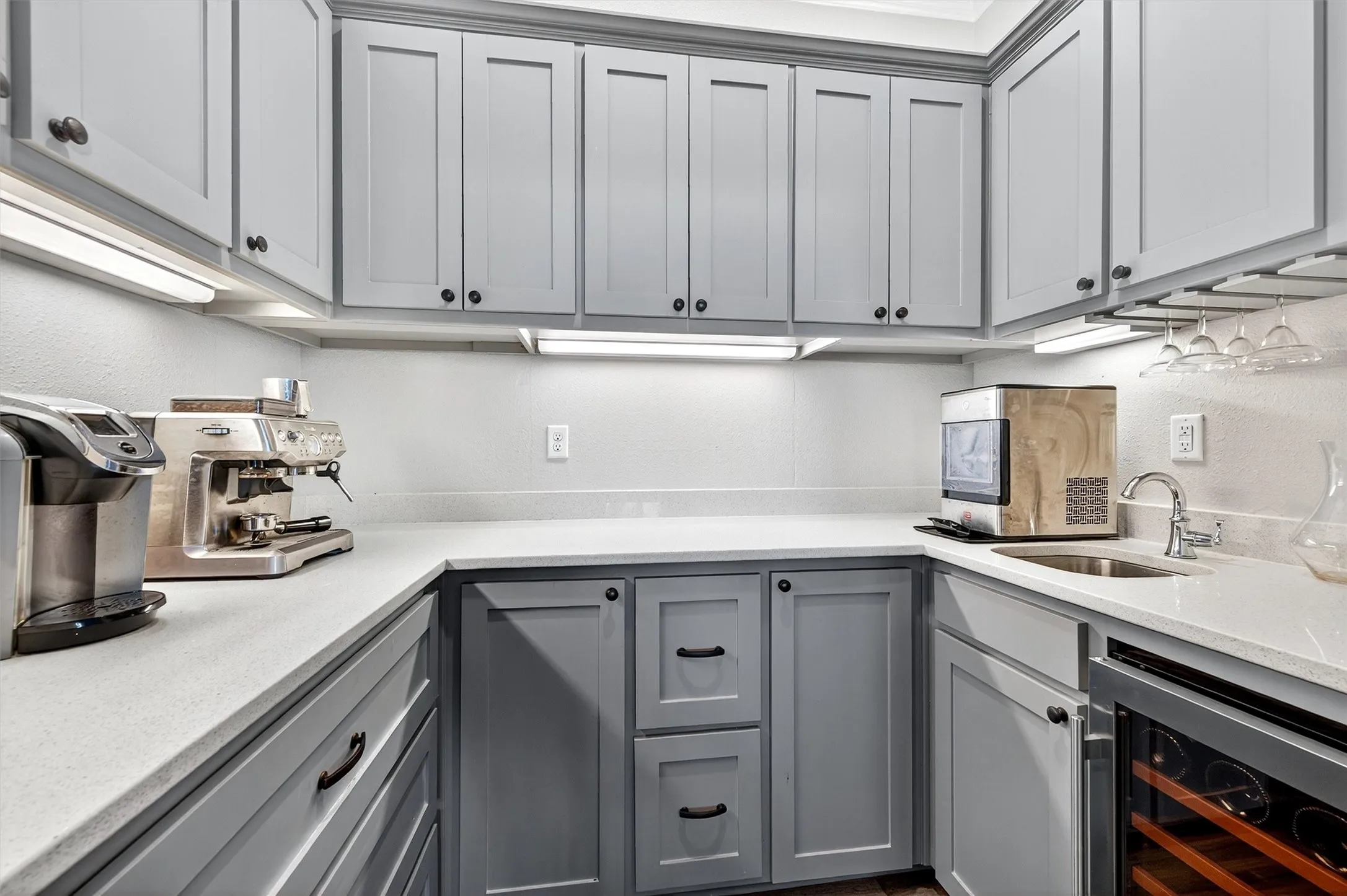 Single Family Residence For Sale in Grayson County , 258 Lou Sand Hill Road, Pottsboro, Texas 75076, 4 Bedroom, 4 Bathroom, 2 Garage spaces, 3,693 Sqft, built in 2000, Preowned, mls#21093695, Real Estate Agent in Pottsboro, Homes For Sale in Grayson county, Homes For Sale in Pottsboro, Realtor in Pottsboro Texas, Real Estate Brokerage Independent Realty Texas, Luminita Cordes Realtor