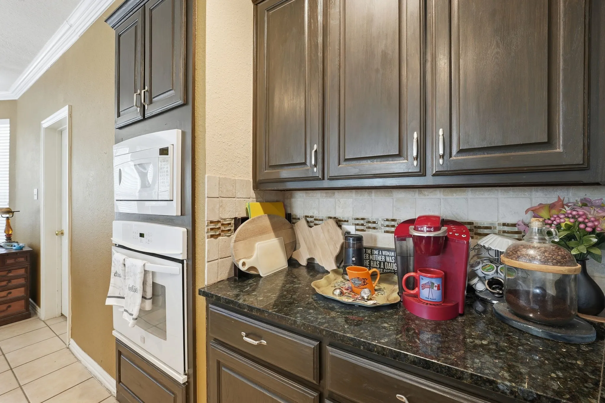 Single Family Residence For Sale in Tarrant County , 5010 Coventry Lane, Arlington, Texas 76017, 5 Bedrooms, 5 Bathrooms, 3 Garage spaces, 3,694 Sqft, built in 1999, Preowned, Price $473,900, mls#21092929, Real Estate Agent in Arlington, Homes For Sale in Tarrant county, Homes For Sale in Arlington, Realtor in Arlington Texas, Real Estate Brokerage Independent Realty Texas, Luminita Cordes Realtor