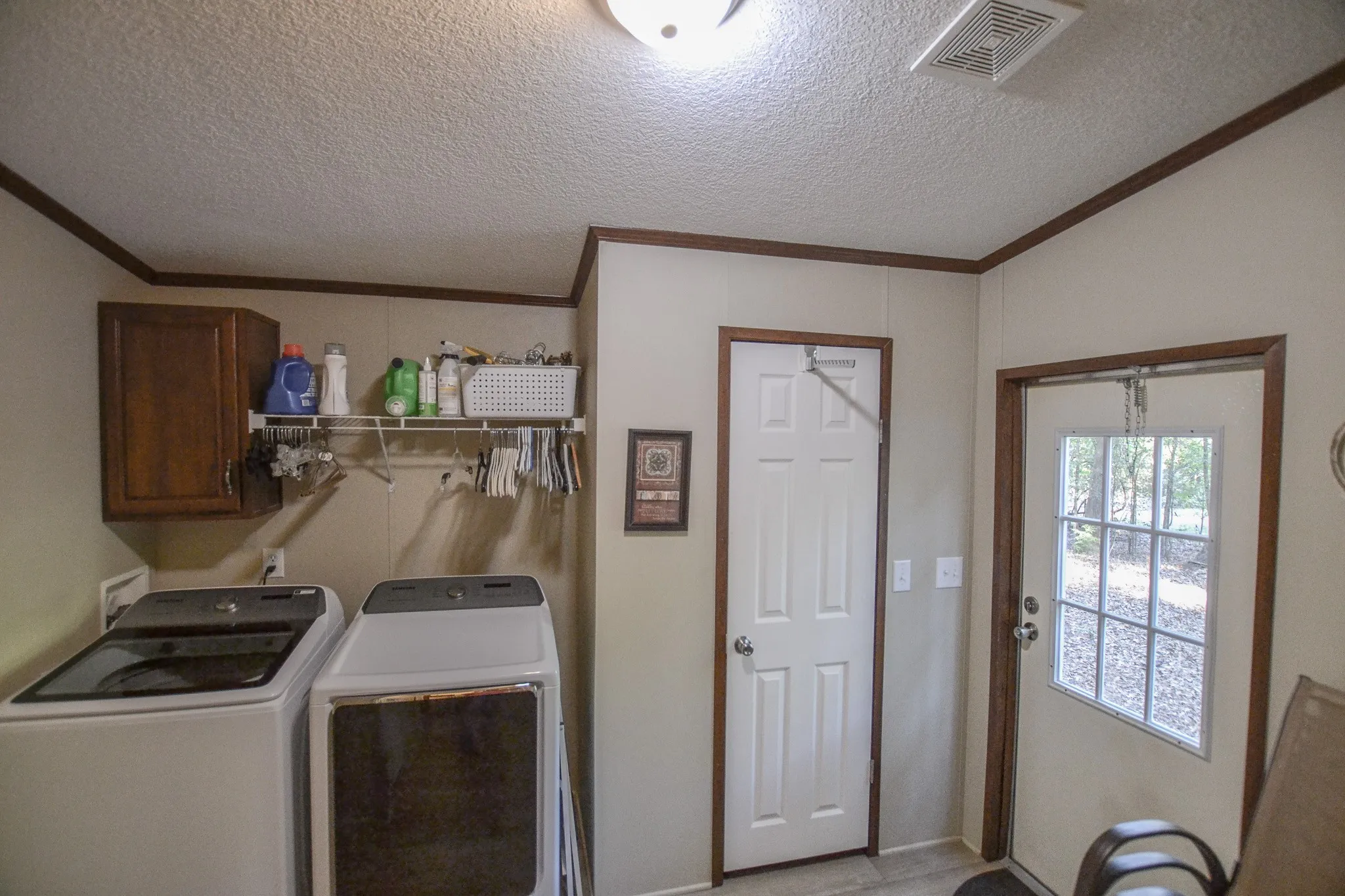 Mobile Home For Sale in Henderson County , 0 COUNTY ROAD 3409, Chandler, Texas 75758, 4 Bedrooms, 2 Bathrooms, Garage spaces, 2,250 Sqft, built in 2012, Price $699,400, mls#21094701, Real Estate Agent in Chandler, Homes For Sale in Henderson county, Homes For Sale in Chandler, Realtor in Chandler Texas, Real Estate Brokerage Independent Realty Texas, Luminita Cordes Realtor