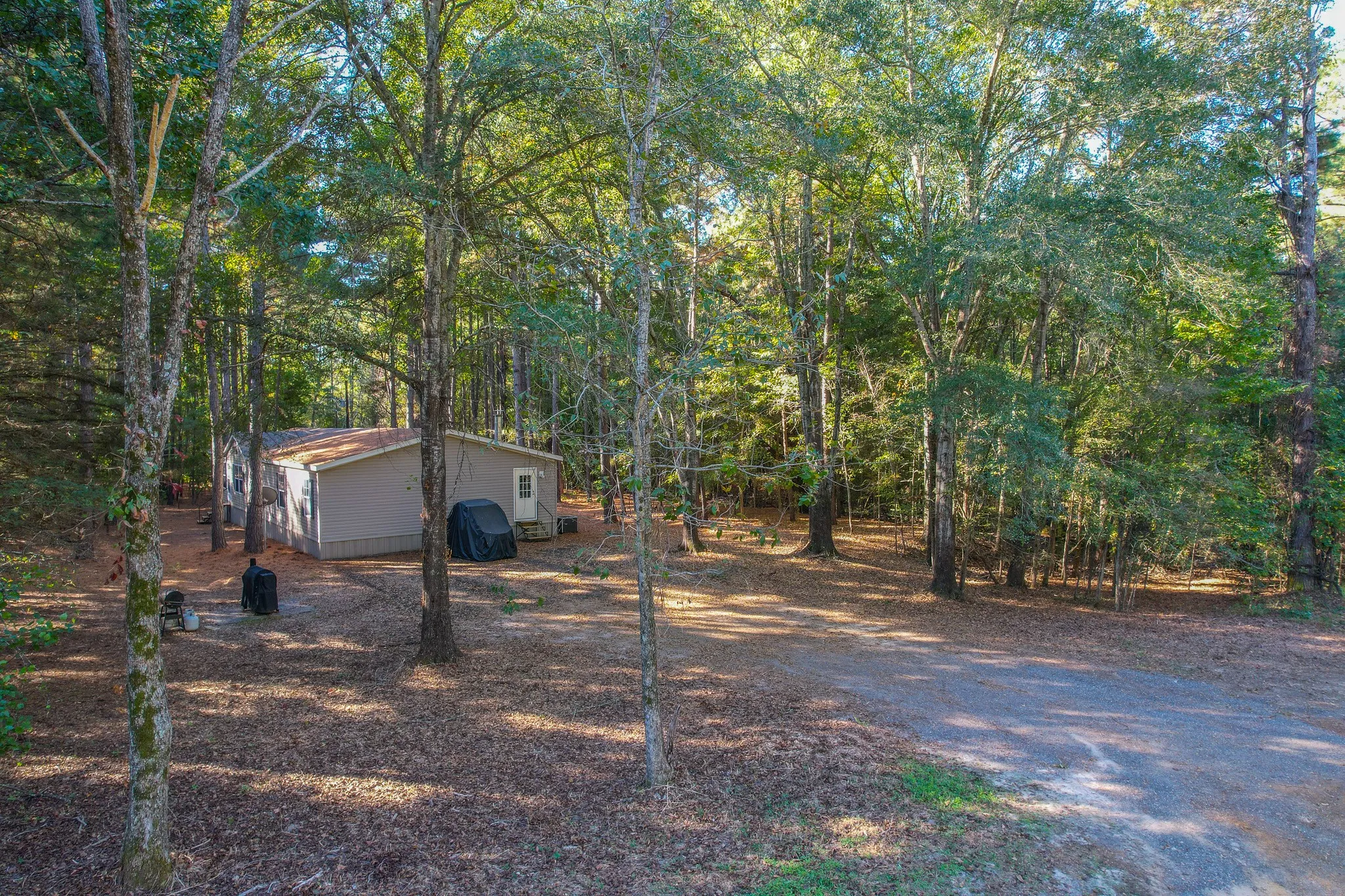 Mobile Home For Sale in Henderson County , 0 COUNTY ROAD 3409, Chandler, Texas 75758, 4 Bedrooms, 2 Bathrooms, Garage spaces, 2,250 Sqft, built in 2012, Price $699,400, mls#21094701, Real Estate Agent in Chandler, Homes For Sale in Henderson county, Homes For Sale in Chandler, Realtor in Chandler Texas, Real Estate Brokerage Independent Realty Texas, Luminita Cordes Realtor
