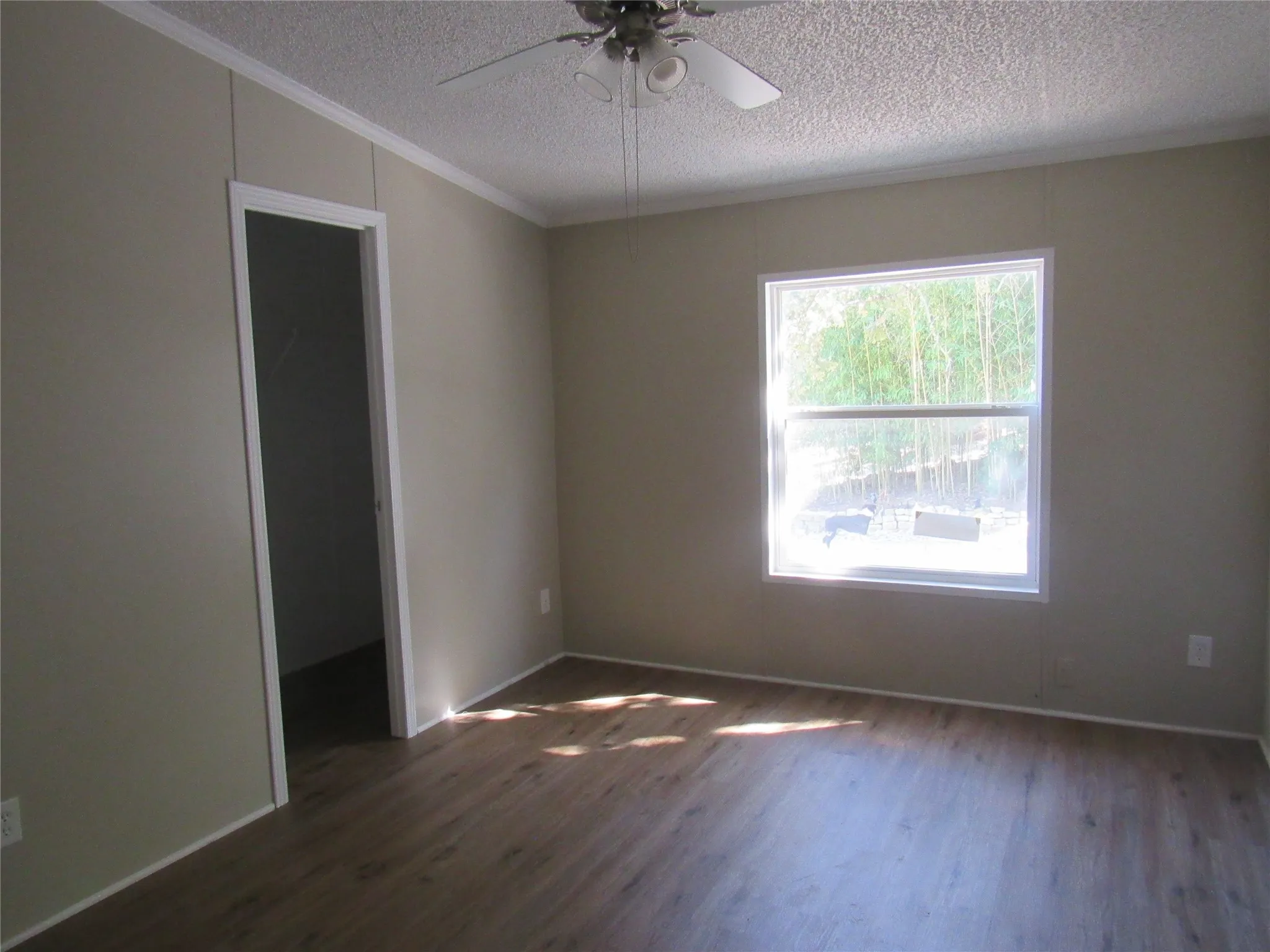 Manufactured Home For Sale in Grayson County , 40 Cleveland Avenue, Pottsboro, Texas 75076, 3 Bedroom, 2 Bathroom, Garage spaces, 1,344 Sqft, built in 2007, mls#21094130, Real Estate Agent in Pottsboro, Homes For Sale in Grayson county, Homes For Sale in Pottsboro, Realtor in Pottsboro Texas, Real Estate Brokerage Independent Realty Texas, Luminita Cordes Realtor