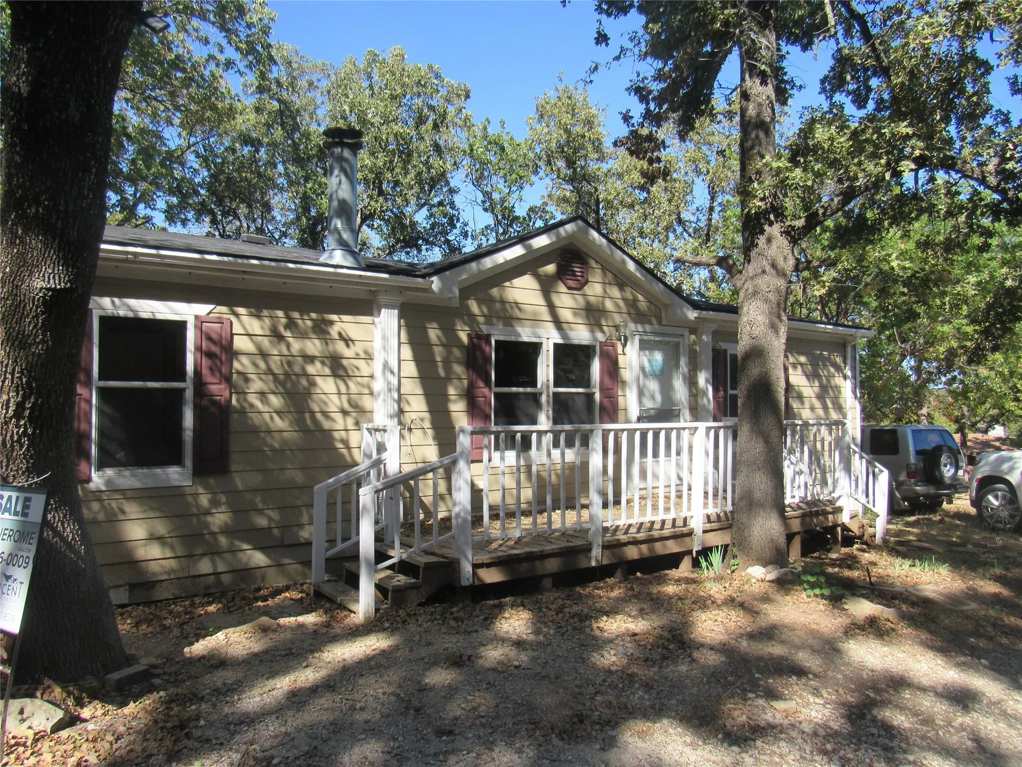 Manufactured Home For Sale in Grayson County , 40 Cleveland Avenue, Pottsboro, Texas 75076, 3 Bedroom, 2 Bathroom, Garage spaces, 1,344 Sqft, built in 2007, mls#21094130, Real Estate Agent in Pottsboro, Homes For Sale in Grayson county, Homes For Sale in Pottsboro, Realtor in Pottsboro Texas, Real Estate Brokerage Independent Realty Texas, Luminita Cordes Realtor