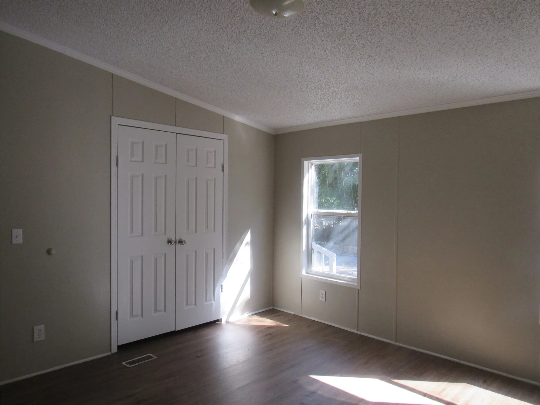 Manufactured Home For Sale in Grayson County , 40 Cleveland Avenue, Pottsboro, Texas 75076, 3 Bedroom, 2 Bathroom, Garage spaces, 1,344 Sqft, built in 2007, mls#21094130, Real Estate Agent in Pottsboro, Homes For Sale in Grayson county, Homes For Sale in Pottsboro, Realtor in Pottsboro Texas, Real Estate Brokerage Independent Realty Texas, Luminita Cordes Realtor