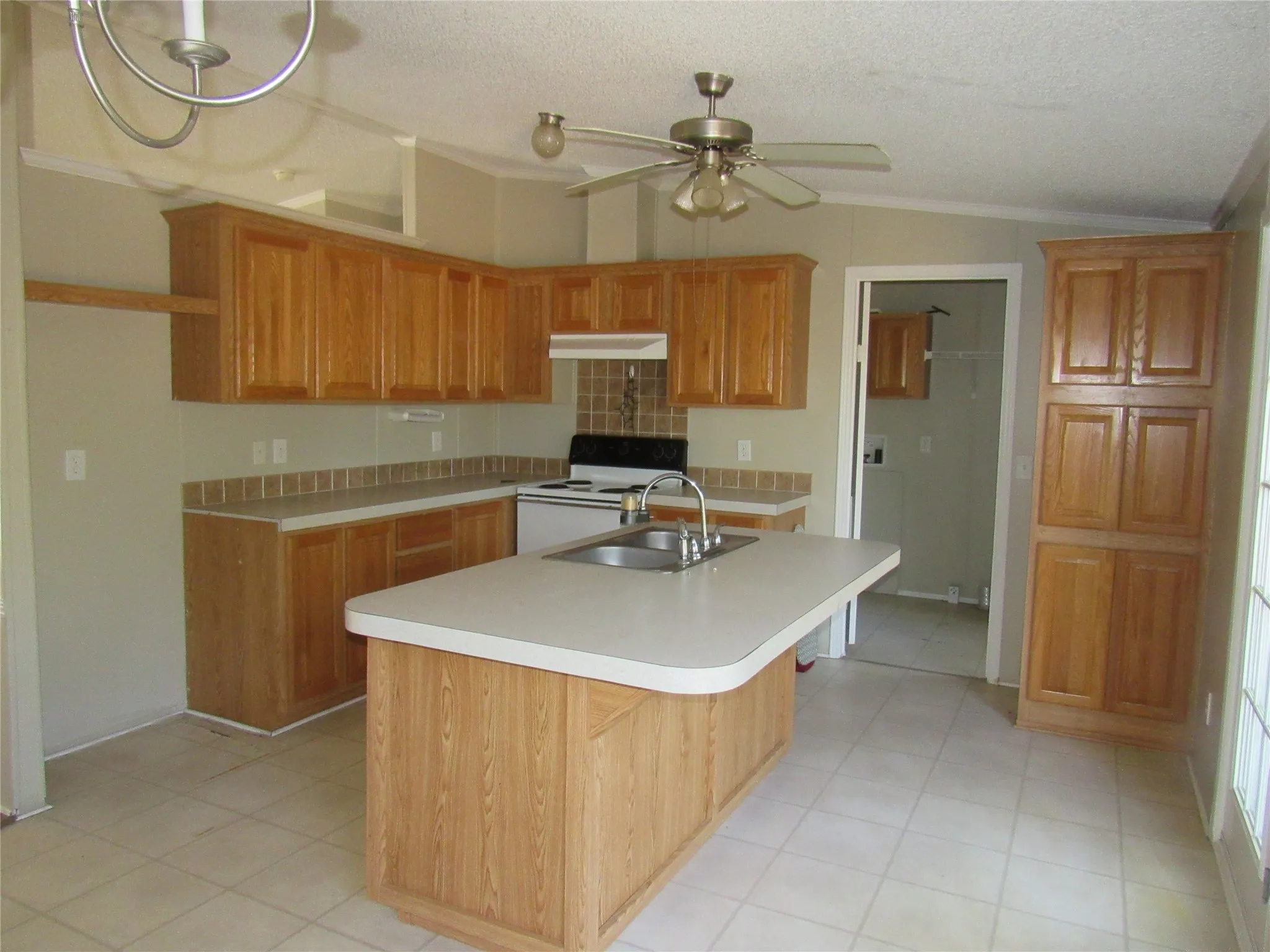 Manufactured Home For Sale in Grayson County , 40 Cleveland Avenue, Pottsboro, Texas 75076, 3 Bedroom, 2 Bathroom, Garage spaces, 1,344 Sqft, built in 2007, mls#21094130, Real Estate Agent in Pottsboro, Homes For Sale in Grayson county, Homes For Sale in Pottsboro, Realtor in Pottsboro Texas, Real Estate Brokerage Independent Realty Texas, Luminita Cordes Realtor