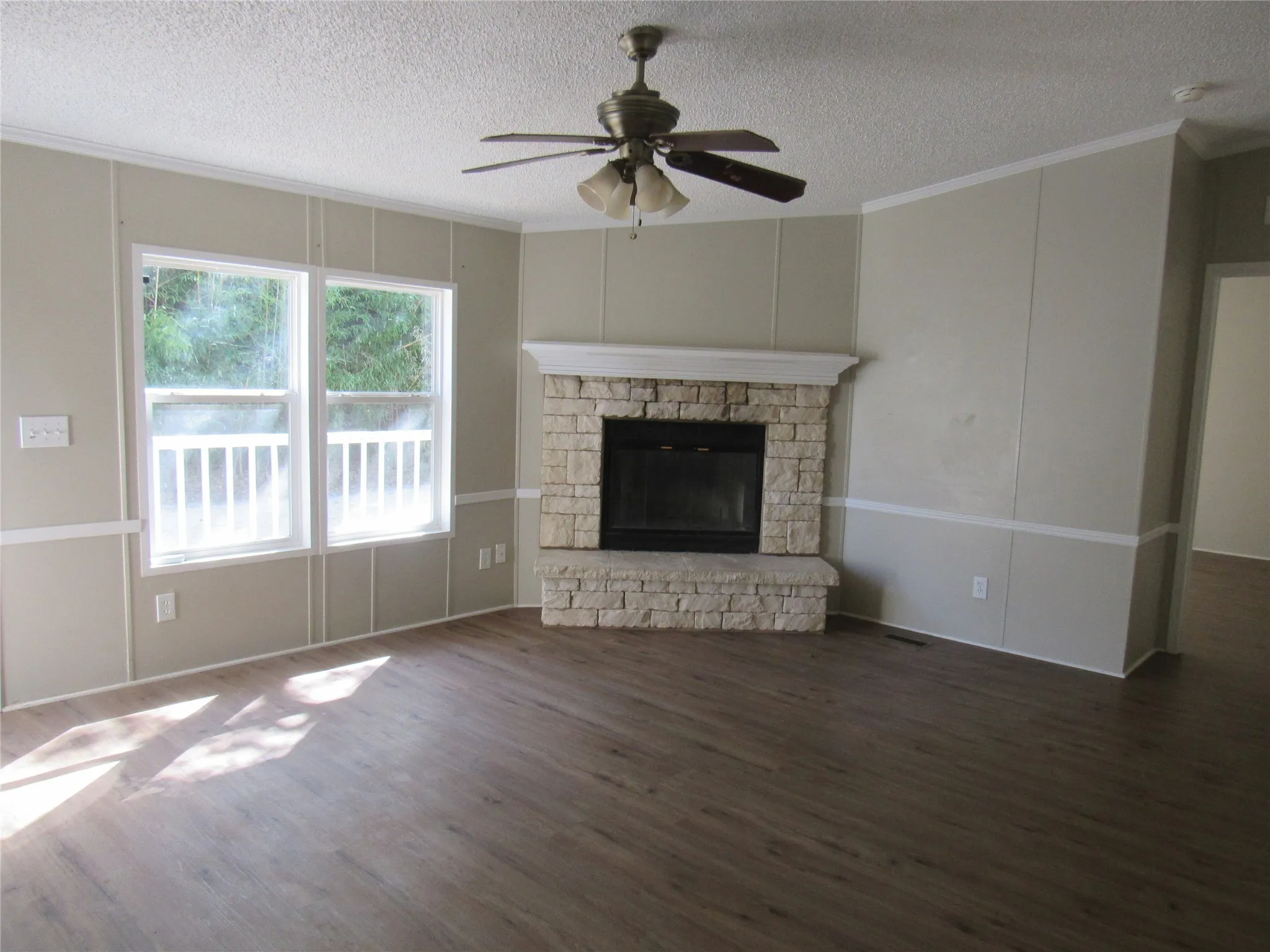 Manufactured Home For Sale in Grayson County , 40 Cleveland Avenue, Pottsboro, Texas 75076, 3 Bedroom, 2 Bathroom, Garage spaces, 1,344 Sqft, built in 2007, mls#21094130, Real Estate Agent in Pottsboro, Homes For Sale in Grayson county, Homes For Sale in Pottsboro, Realtor in Pottsboro Texas, Real Estate Brokerage Independent Realty Texas, Luminita Cordes Realtor