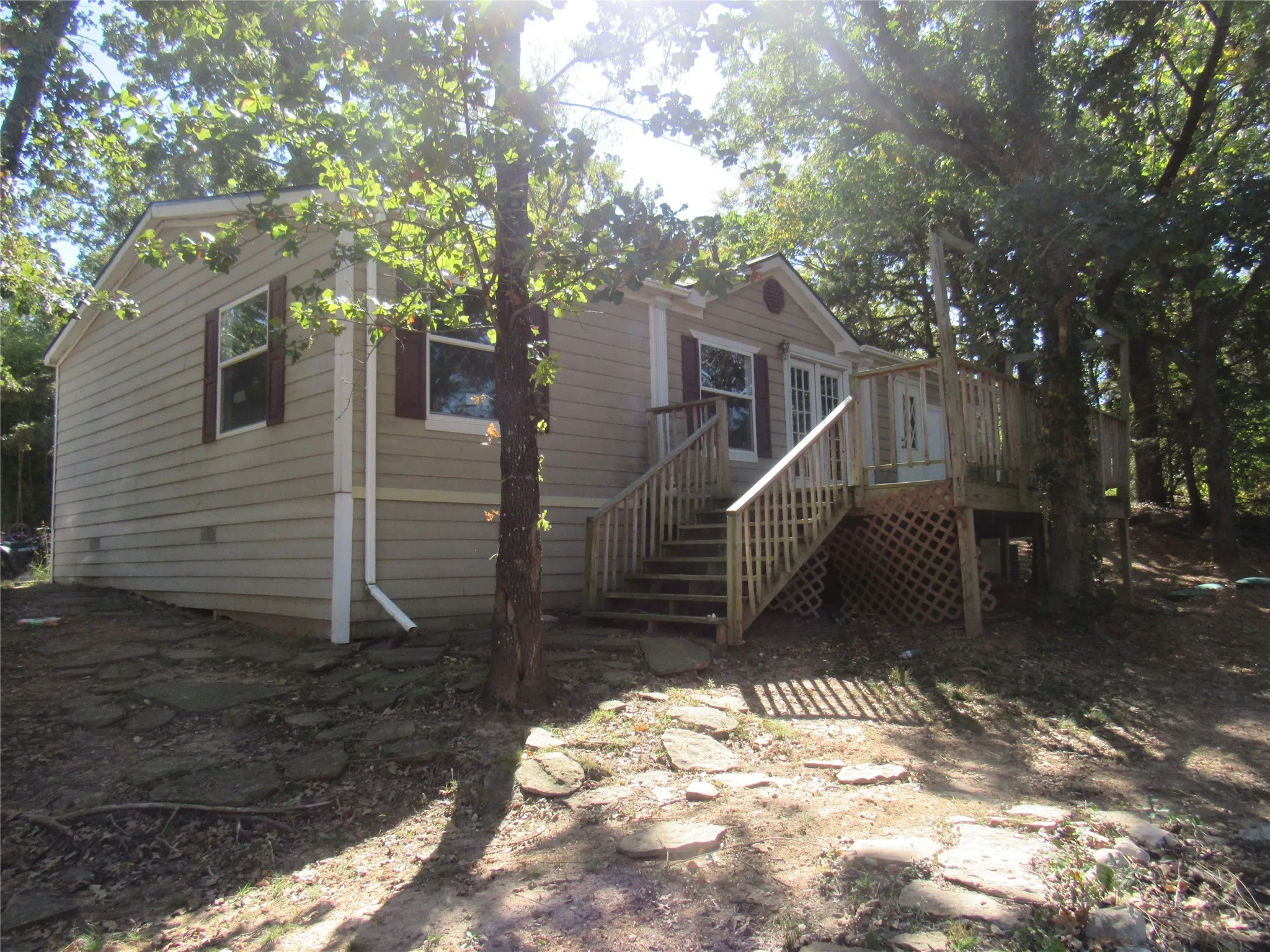 Manufactured Home For Sale in Grayson County , 40 Cleveland Avenue, Pottsboro, Texas 75076, 3 Bedroom, 2 Bathroom, Garage spaces, 1,344 Sqft, built in 2007, mls#21094130, Real Estate Agent in Pottsboro, Homes For Sale in Grayson county, Homes For Sale in Pottsboro, Realtor in Pottsboro Texas, Real Estate Brokerage Independent Realty Texas, Luminita Cordes Realtor