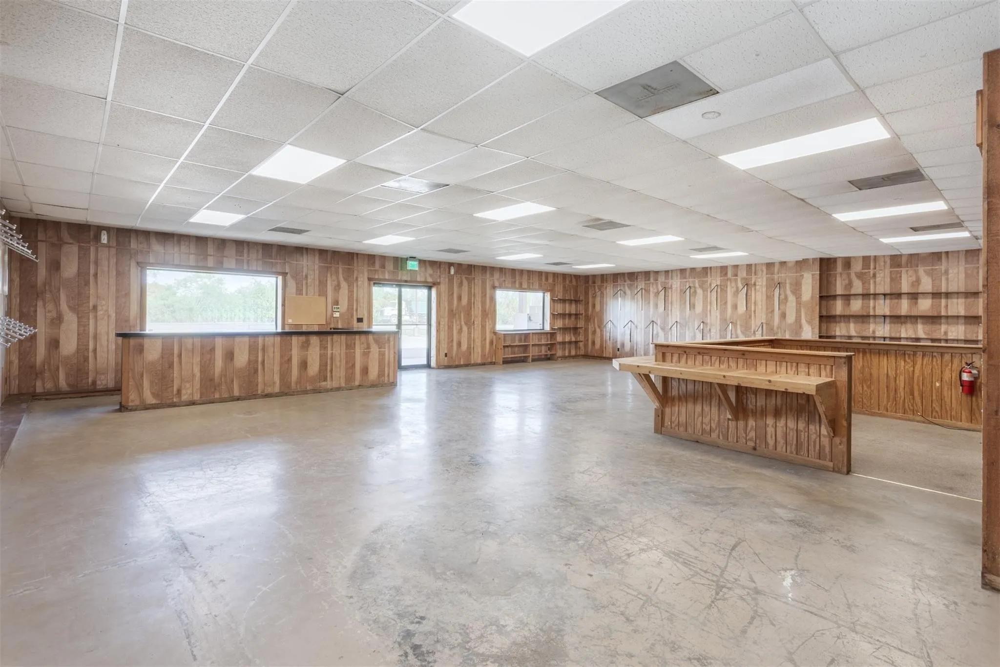 Industrial For Rent in Grayson County , 20110 W Hwy 56, Sherman, Texas 75092, 0, 0, Garage spaces, 0 Sqft, built in 2000, Preowned, Price $4,500, mls#21094771, Real Estate Agent in Sherman, Homes For Rent in Grayson county, Homes For Rent in Sherman, Realtor in Sherman Texas, Real Estate Brokerage Independent Realty Texas, Luminita Cordes Realtor