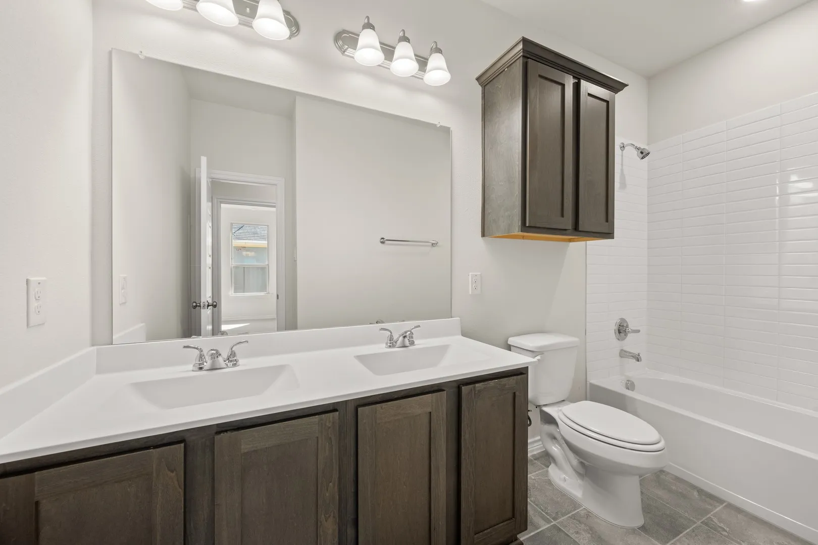 509-511 Mockingbird- Bathroom-1