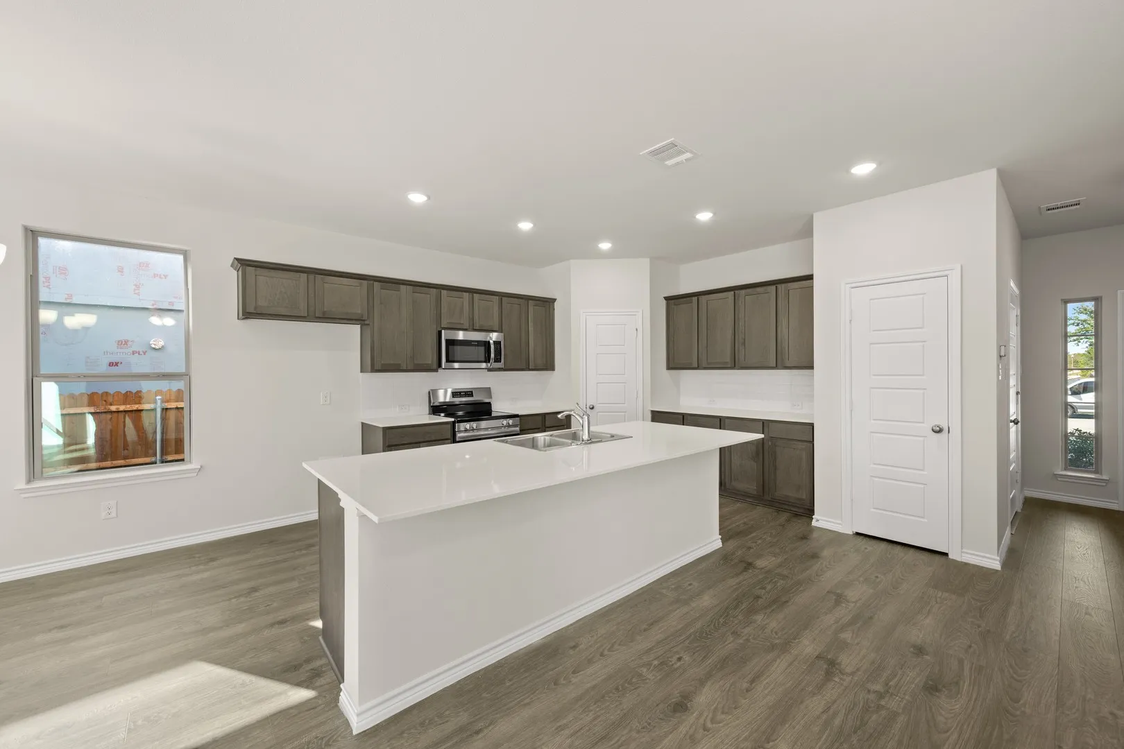 509-511 Mockingbird- Kitchen-3