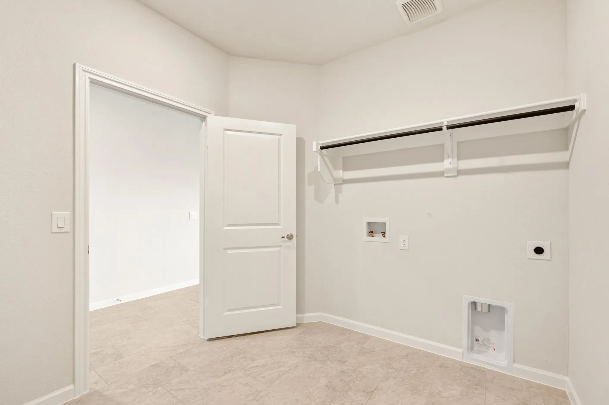 Single Family Residence For Sale in Kaufman County , 3666 Jordan Way, Kaufman, Texas 75142, 3 Bedroom, 2 Bathroom, 2 Garage spaces, 1,683 Sqft, built in 2025, New Construction - Complete, mls#21094906, Real Estate Agent in Kaufman, Homes For Sale in Kaufman county, Homes For Sale in Kaufman, Realtor in Kaufman Texas, Real Estate Brokerage Independent Realty Texas, Luminita Cordes Realtor