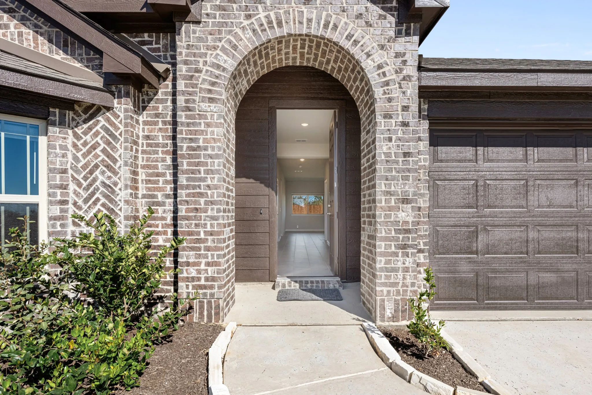 Single Family Residence For Sale in Kaufman County , 3666 Jordan Way, Kaufman, Texas 75142, 3 Bedroom, 2 Bathroom, 2 Garage spaces, 1,683 Sqft, built in 2025, New Construction - Complete, mls#21094906, Real Estate Agent in Kaufman, Homes For Sale in Kaufman county, Homes For Sale in Kaufman, Realtor in Kaufman Texas, Real Estate Brokerage Independent Realty Texas, Luminita Cordes Realtor