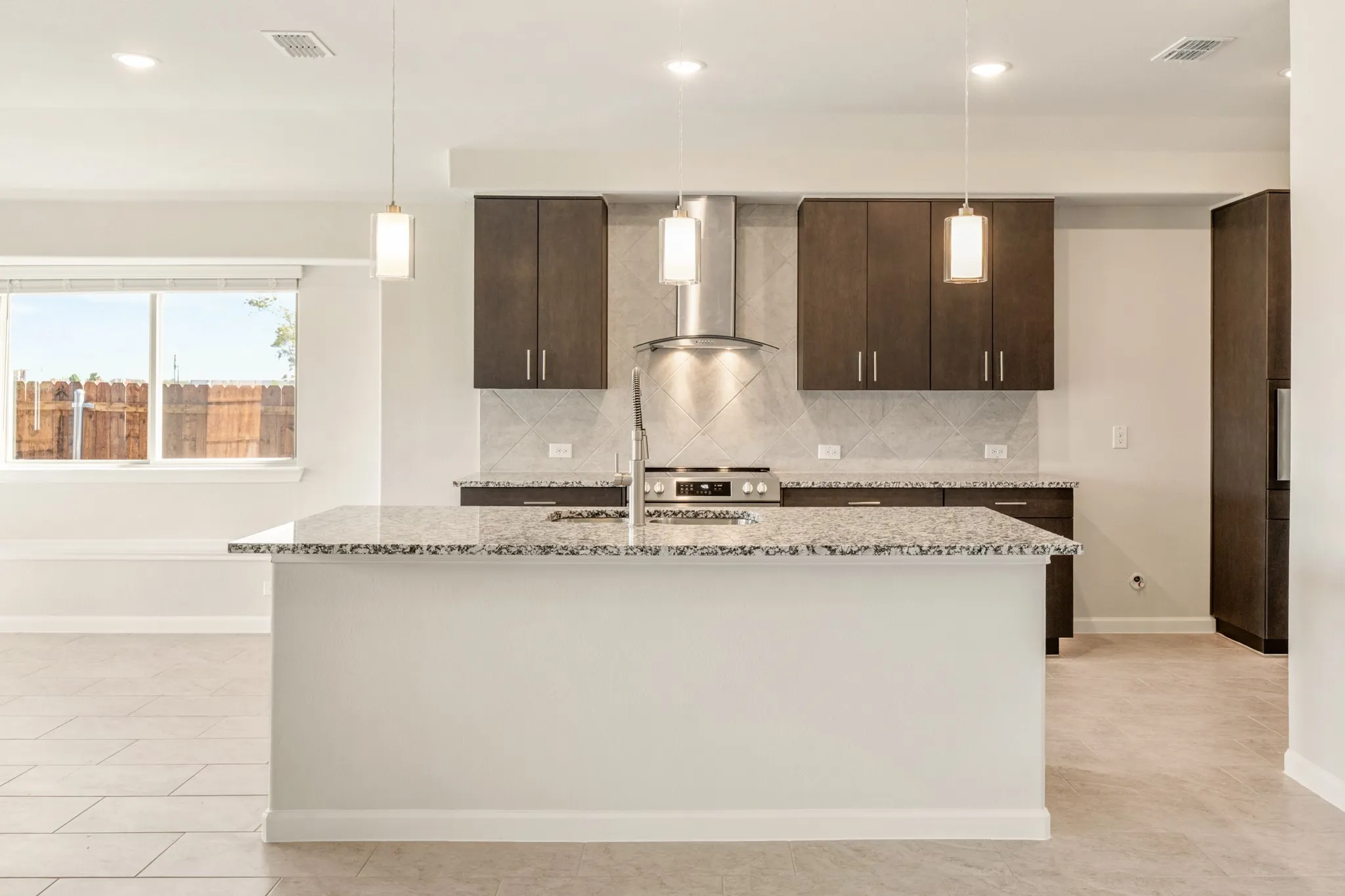 Single Family Residence For Sale in Kaufman County , 3666 Jordan Way, Kaufman, Texas 75142, 3 Bedroom, 2 Bathroom, 2 Garage spaces, 1,683 Sqft, built in 2025, New Construction - Complete, mls#21094906, Real Estate Agent in Kaufman, Homes For Sale in Kaufman county, Homes For Sale in Kaufman, Realtor in Kaufman Texas, Real Estate Brokerage Independent Realty Texas, Luminita Cordes Realtor