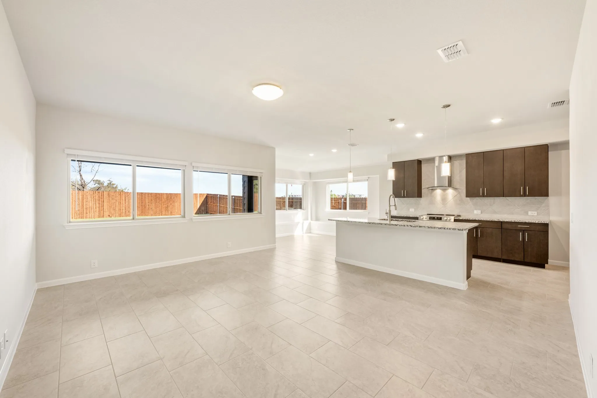 Single Family Residence For Sale in Kaufman County , 3666 Jordan Way, Kaufman, Texas 75142, 3 Bedroom, 2 Bathroom, 2 Garage spaces, 1,683 Sqft, built in 2025, New Construction - Complete, mls#21094906, Real Estate Agent in Kaufman, Homes For Sale in Kaufman county, Homes For Sale in Kaufman, Realtor in Kaufman Texas, Real Estate Brokerage Independent Realty Texas, Luminita Cordes Realtor