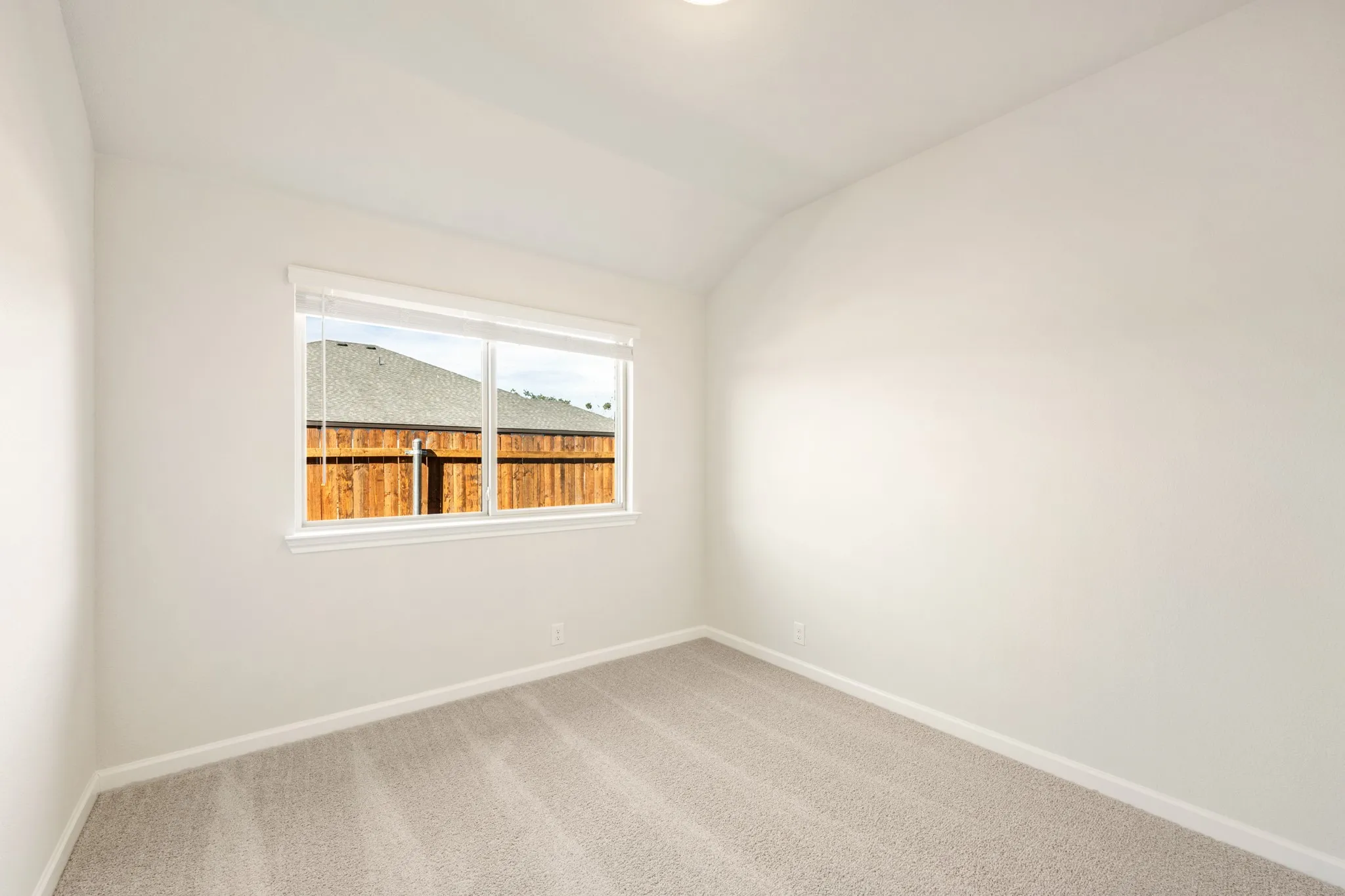 Single Family Residence For Sale in Kaufman County , 3666 Jordan Way, Kaufman, Texas 75142, 3 Bedroom, 2 Bathroom, 2 Garage spaces, 1,683 Sqft, built in 2025, New Construction - Complete, mls#21094906, Real Estate Agent in Kaufman, Homes For Sale in Kaufman county, Homes For Sale in Kaufman, Realtor in Kaufman Texas, Real Estate Brokerage Independent Realty Texas, Luminita Cordes Realtor