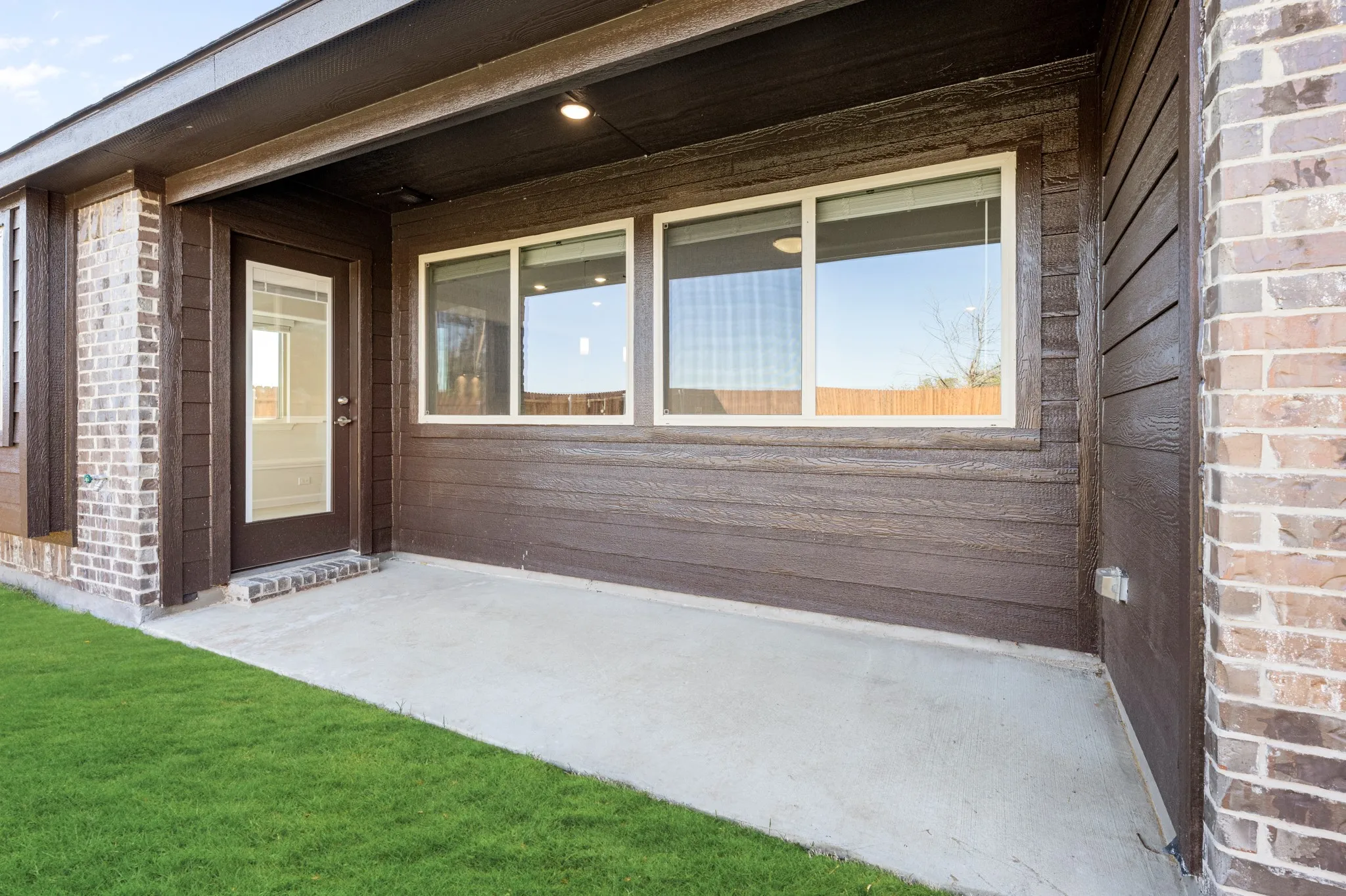 Single Family Residence For Sale in Kaufman County , 3666 Jordan Way, Kaufman, Texas 75142, 3 Bedroom, 2 Bathroom, 2 Garage spaces, 1,683 Sqft, built in 2025, New Construction - Complete, mls#21094906, Real Estate Agent in Kaufman, Homes For Sale in Kaufman county, Homes For Sale in Kaufman, Realtor in Kaufman Texas, Real Estate Brokerage Independent Realty Texas, Luminita Cordes Realtor