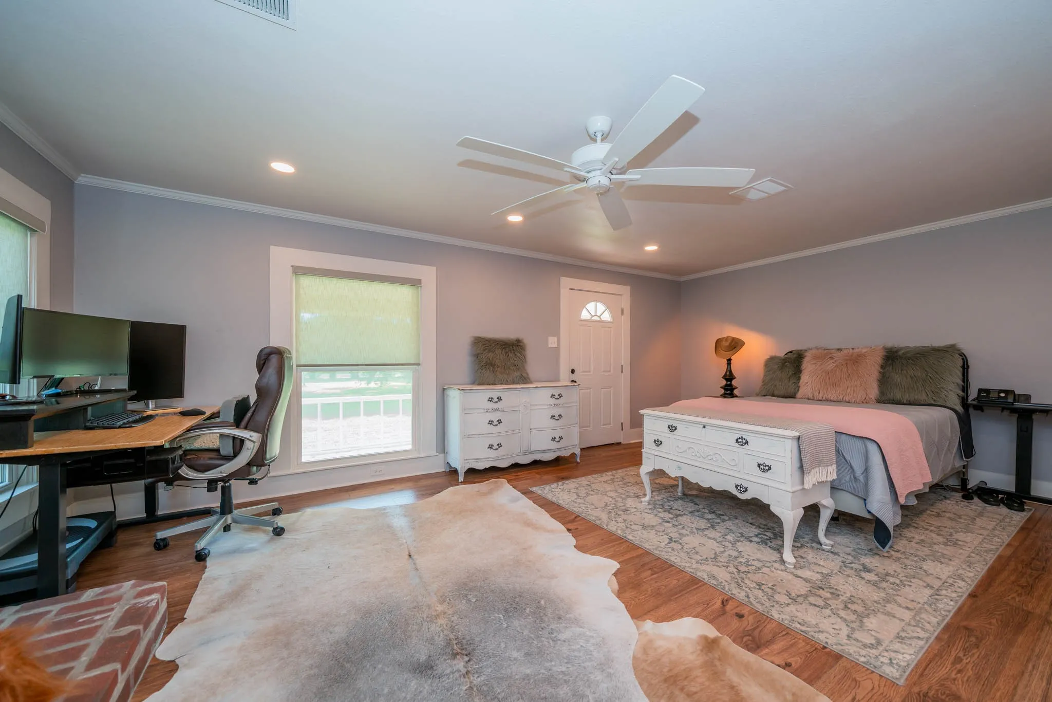 Bedroom with ornamental molding, wood finished floors, an office area, recessed lighting, and a ceiling fan