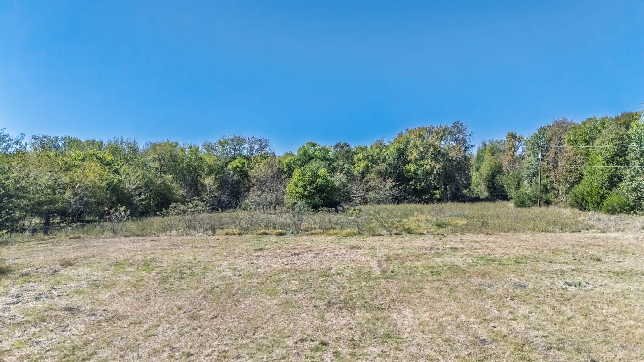Single Family Residence For Sale in Fannin County , 962 Hwy 50, Ladonia, Texas 75449, 2 Bedroom, 2 Bathroom, 2 Garage spaces, 1,460 Sqft, built in 1949, mls#21093565, Real Estate Agent in Ladonia, Homes For Sale in Fannin county, Homes For Sale in Ladonia, Realtor in Ladonia Texas, Real Estate Brokerage Independent Realty Texas, Luminita Cordes Realtor