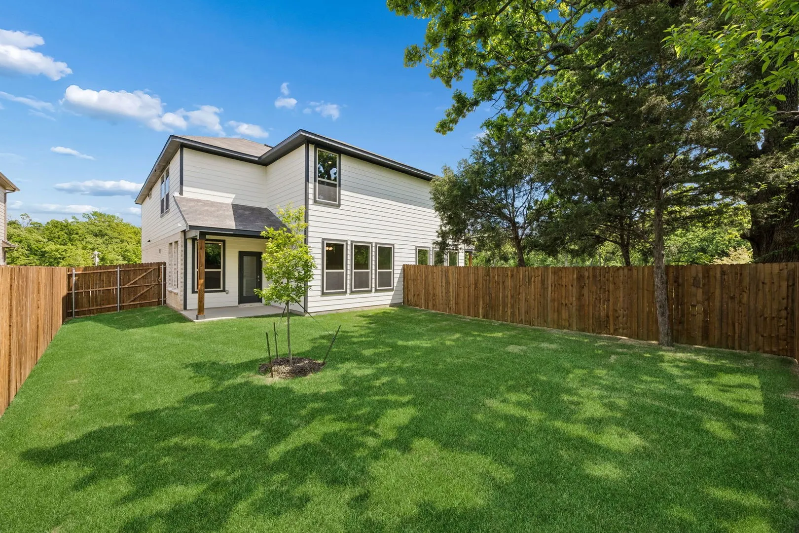 Duplex For Sale in Denton County , 504-506 Trailhead Lane, Denton, Texas 76205, 8 Bedroom, 6 Bathroom, 2 Garage spaces, 0 Sqft, built in 2025, New Construction - Complete, mls#21095115, Real Estate Agent in Denton, Homes For Sale in Denton county, Homes For Sale in Denton, Realtor in Denton Texas, Real Estate Brokerage Independent Realty Texas, Luminita Cordes Realtor