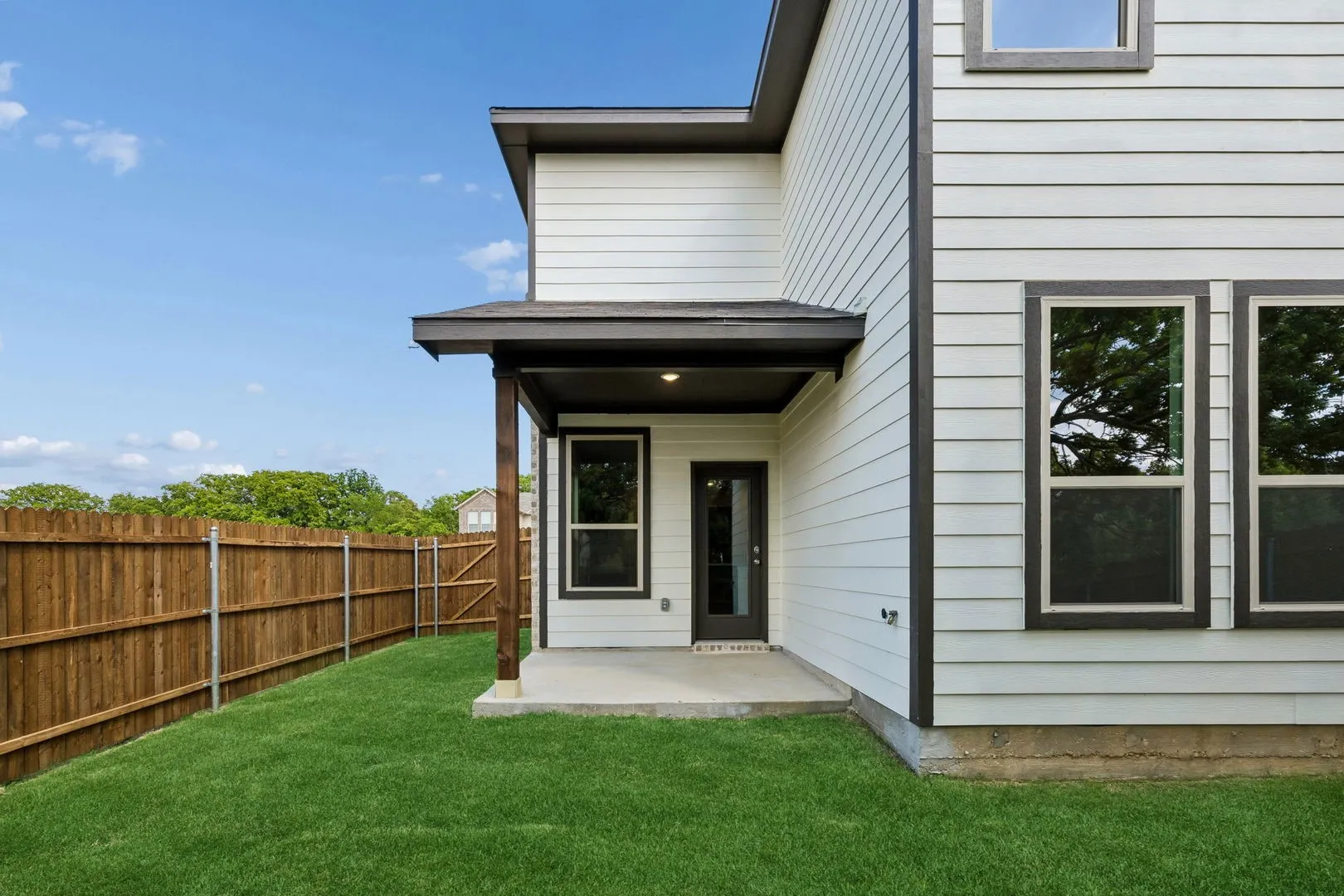 Duplex For Sale in Denton County , 504-506 Mockingbird Lane, Denton, Texas 76205, 8 Bedroom, 6 Bathroom, 2 Garage spaces, 0 Sqft, built in 2025, New Construction - Complete, mls#21095153, Real Estate Agent in Denton, Homes For Sale in Denton county, Homes For Sale in Denton, Realtor in Denton Texas, Real Estate Brokerage Independent Realty Texas, Luminita Cordes Realtor