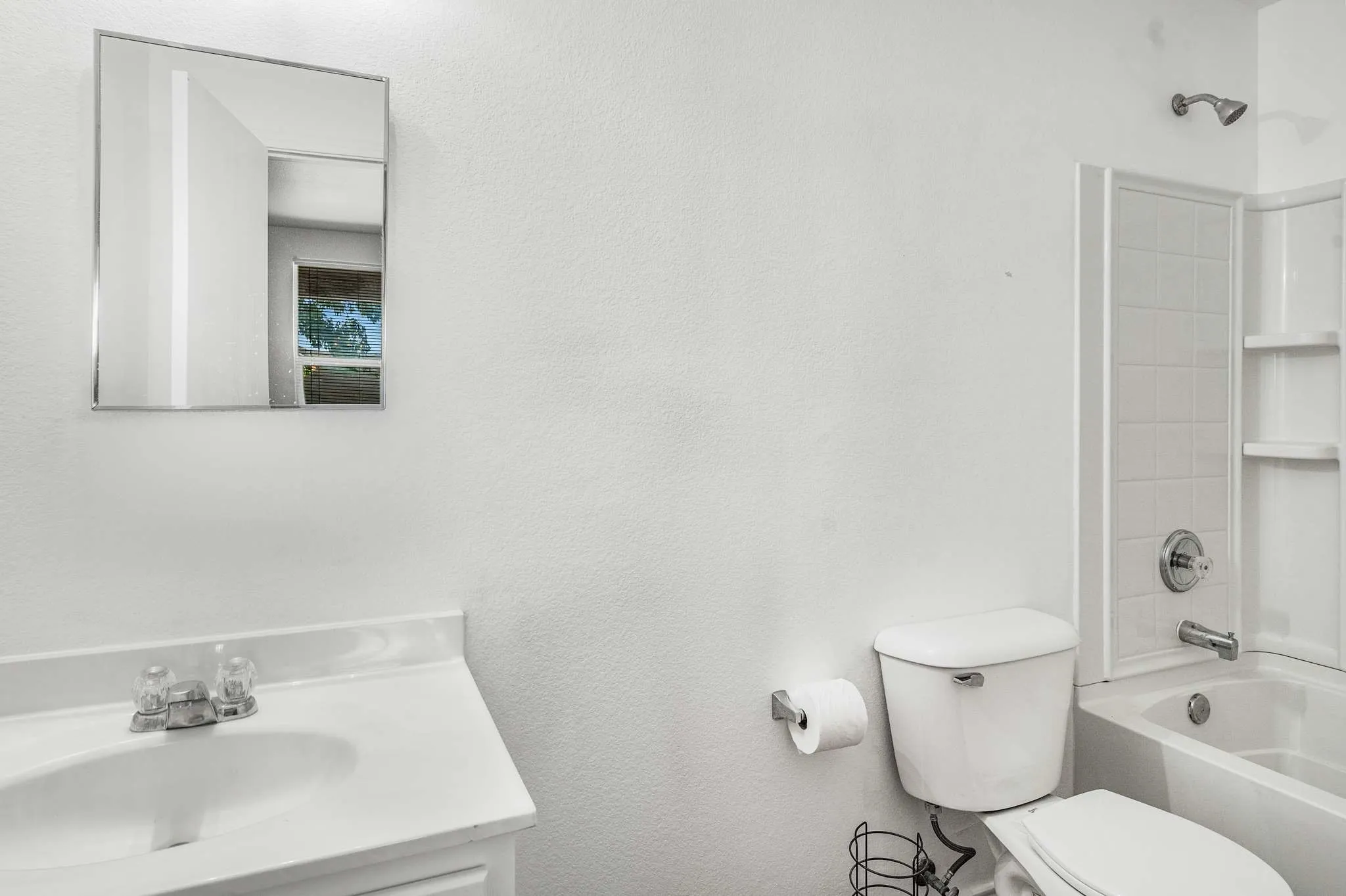 Full bathroom #1 Upstairs