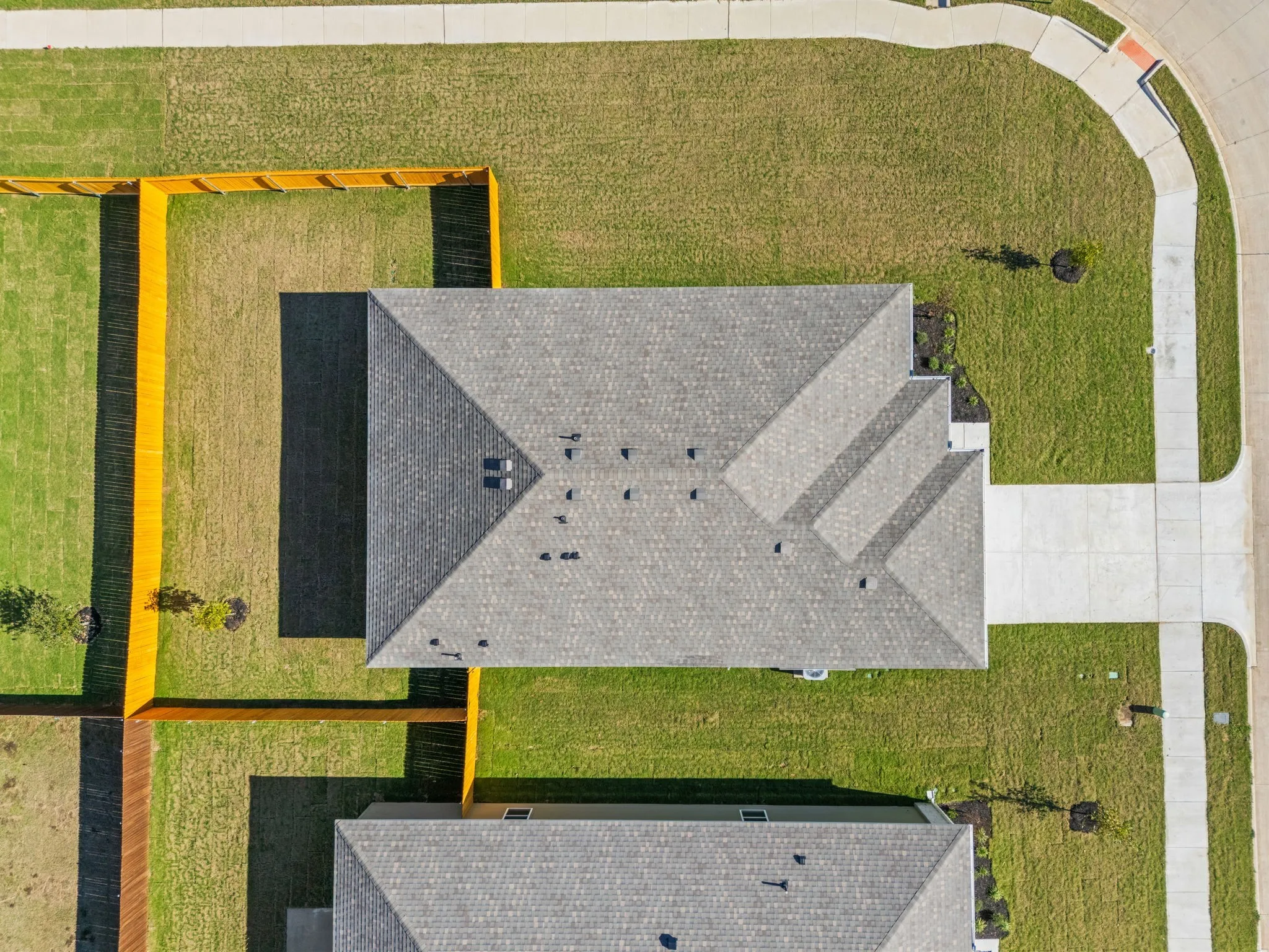 Single Family Residence For Sale in Tarrant County , 1001 Park Oak Lane, Crowley, Texas 76036, 3 Bedroom, 2 Bathroom, 2 Garage spaces, 1,786 Sqft, built in 2025, New Construction - Complete, mls#21095372, Real Estate Agent in Crowley, Homes For Sale in Tarrant county, Homes For Sale in Crowley, Realtor in Crowley Texas, Real Estate Brokerage Independent Realty Texas, Luminita Cordes Realtor