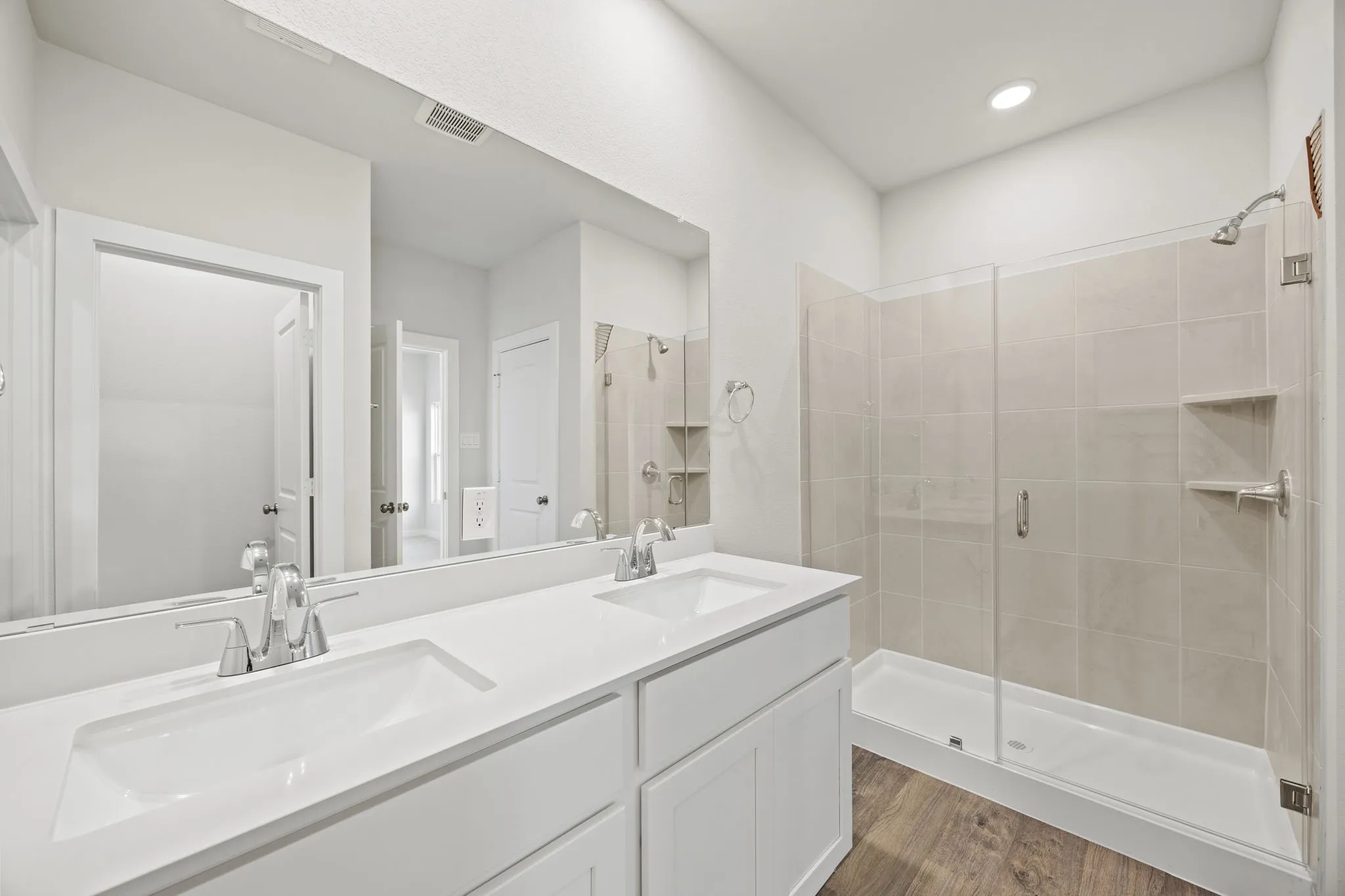 Single Family Residence For Sale in Tarrant County , 1001 Park Oak Lane, Crowley, Texas 76036, 3 Bedroom, 2 Bathroom, 2 Garage spaces, 1,786 Sqft, built in 2025, New Construction - Complete, mls#21095372, Real Estate Agent in Crowley, Homes For Sale in Tarrant county, Homes For Sale in Crowley, Realtor in Crowley Texas, Real Estate Brokerage Independent Realty Texas, Luminita Cordes Realtor