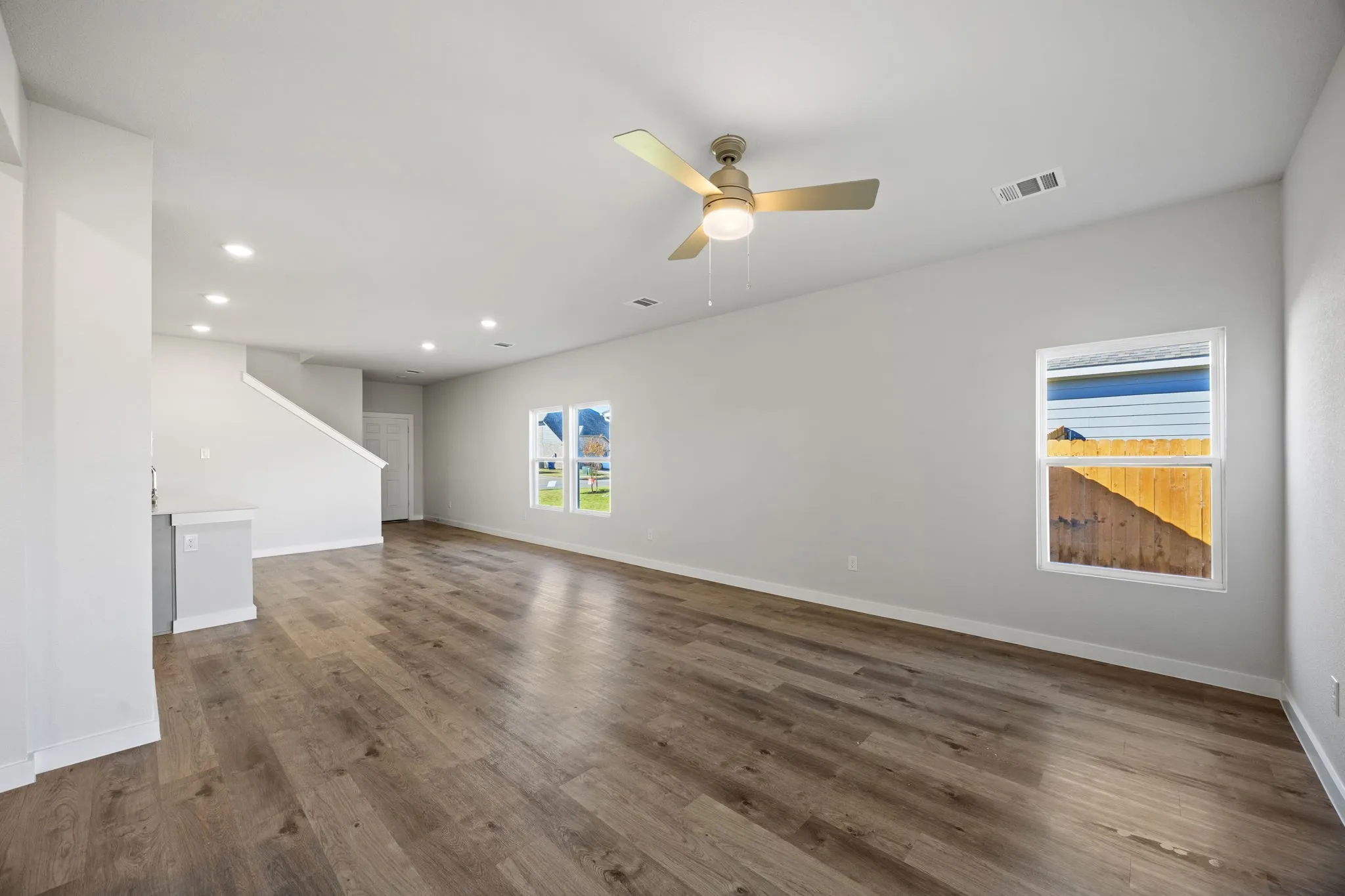 Single Family Residence For Sale in Tarrant County , 1017 Park Oak Lane, Crowley, Texas 76036, 4 Bedroom, 3 Bathroom, 2 Garage spaces, 2,260 Sqft, built in 2025, New Construction - Complete, mls#21095390, Real Estate Agent in Crowley, Homes For Sale in Tarrant county, Homes For Sale in Crowley, Realtor in Crowley Texas, Real Estate Brokerage Independent Realty Texas, Luminita Cordes Realtor