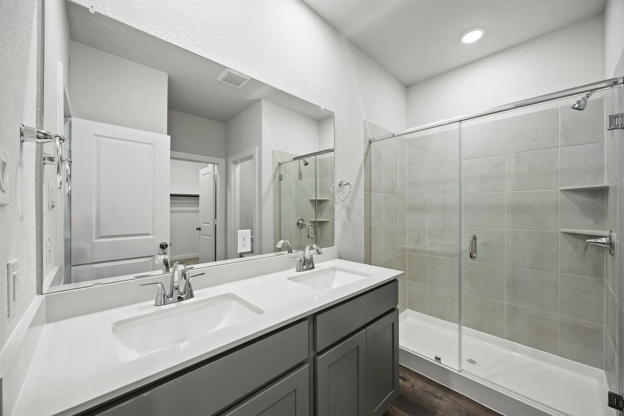 Single Family Residence For Sale in Tarrant County , 1017 Park Oak Lane, Crowley, Texas 76036, 4 Bedroom, 3 Bathroom, 2 Garage spaces, 2,260 Sqft, built in 2025, New Construction - Complete, mls#21095390, Real Estate Agent in Crowley, Homes For Sale in Tarrant county, Homes For Sale in Crowley, Realtor in Crowley Texas, Real Estate Brokerage Independent Realty Texas, Luminita Cordes Realtor