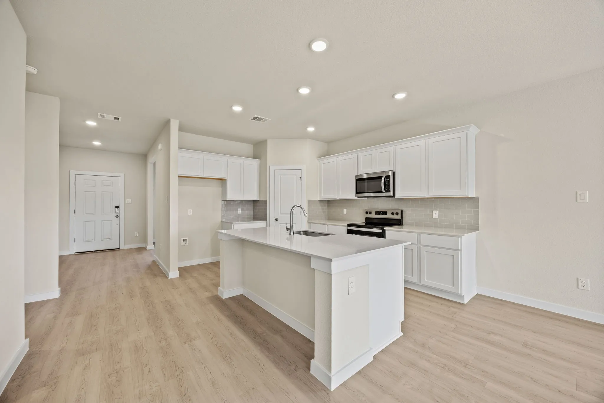 Single Family Residence For Sale in Tarrant County , 1048 Miraverde Trail, Crowley, Texas 76036, 3 Bedroom, 2 Bathroom, 2 Garage spaces, 1,786 Sqft, built in 2025, New Construction - Complete, mls#21095397, Real Estate Agent in Crowley, Homes For Sale in Tarrant county, Homes For Sale in Crowley, Realtor in Crowley Texas, Real Estate Brokerage Independent Realty Texas, Luminita Cordes Realtor