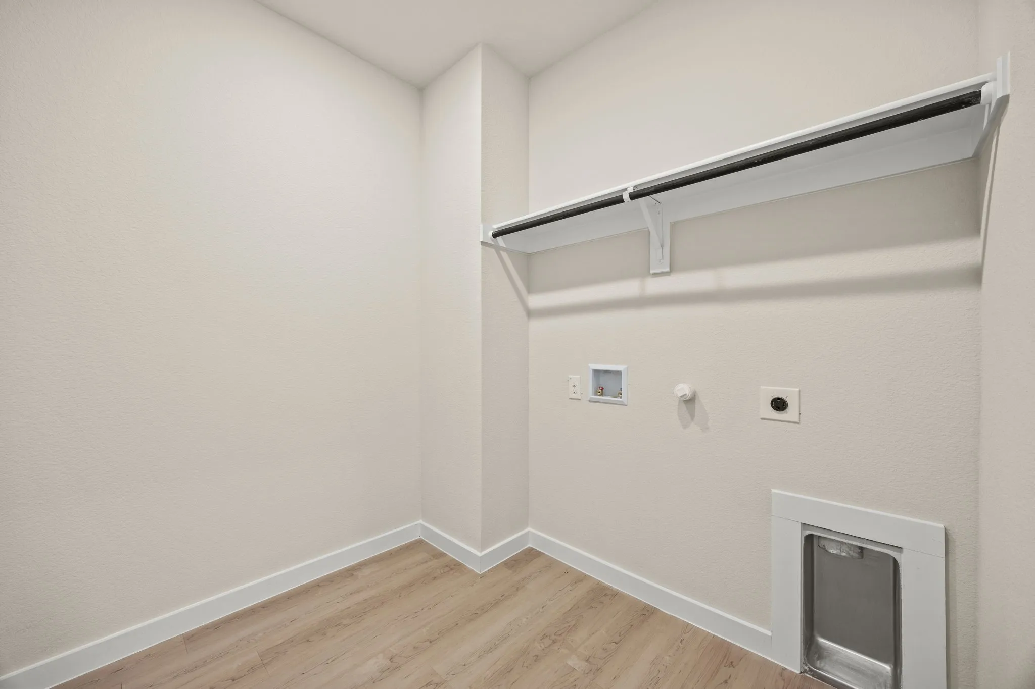 Single Family Residence For Sale in Tarrant County , 1048 Miraverde Trail, Crowley, Texas 76036, 3 Bedroom, 2 Bathroom, 2 Garage spaces, 1,786 Sqft, built in 2025, New Construction - Complete, mls#21095397, Real Estate Agent in Crowley, Homes For Sale in Tarrant county, Homes For Sale in Crowley, Realtor in Crowley Texas, Real Estate Brokerage Independent Realty Texas, Luminita Cordes Realtor