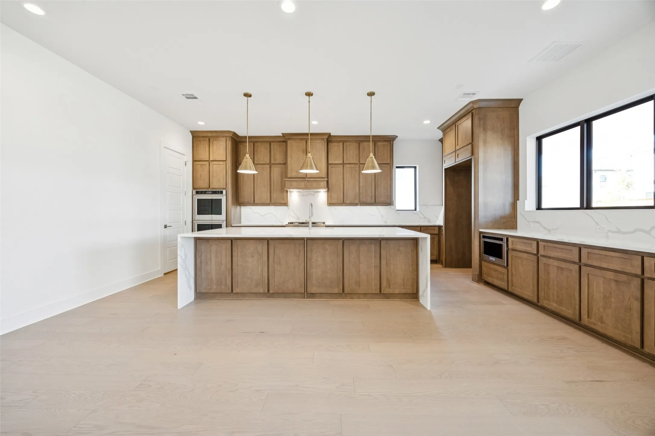 Single Family Residence For Sale in Denton County , 2450 Heathrow Lane, Prosper, Texas 75078, 5 Bedroom, 6 Bathroom, 3 Garage spaces, 4,372 Sqft, built in 2025, New Construction - Complete, mls#21095410, Real Estate Agent in Prosper, Homes For Sale in Denton county, Homes For Sale in Prosper, Realtor in Prosper Texas, Real Estate Brokerage Independent Realty Texas, Luminita Cordes Realtor
