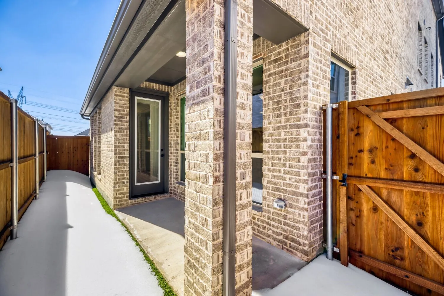 Townhouse For Sale in Denton County , 609 Damsel June Street, Lewisville, Texas 75056, 3 Bedroom, 3 Bathroom, 2 Garage spaces, 2,424 Sqft, built in 2025, New Construction - Complete, mls#21095604, Real Estate Agent in Lewisville, Homes For Sale in Denton county, Homes For Sale in Lewisville, Realtor in Lewisville Texas, Real Estate Brokerage Independent Realty Texas, Luminita Cordes Realtor