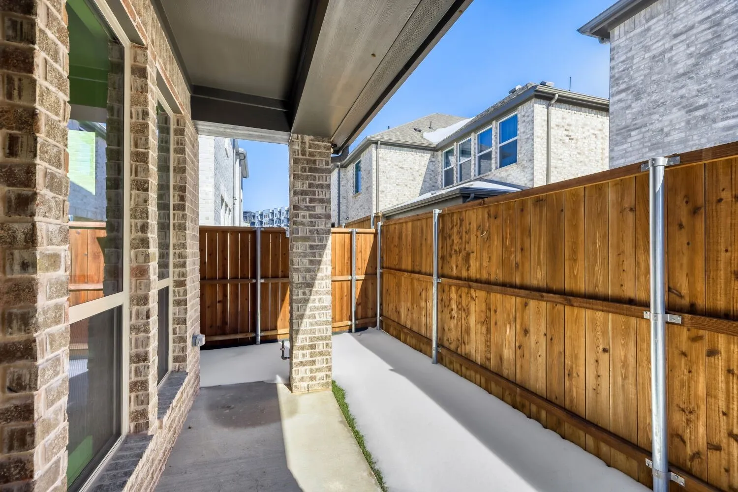 Townhouse For Sale in Denton County , 609 Damsel June Street, Lewisville, Texas 75056, 3 Bedroom, 3 Bathroom, 2 Garage spaces, 2,424 Sqft, built in 2025, New Construction - Complete, mls#21095604, Real Estate Agent in Lewisville, Homes For Sale in Denton county, Homes For Sale in Lewisville, Realtor in Lewisville Texas, Real Estate Brokerage Independent Realty Texas, Luminita Cordes Realtor