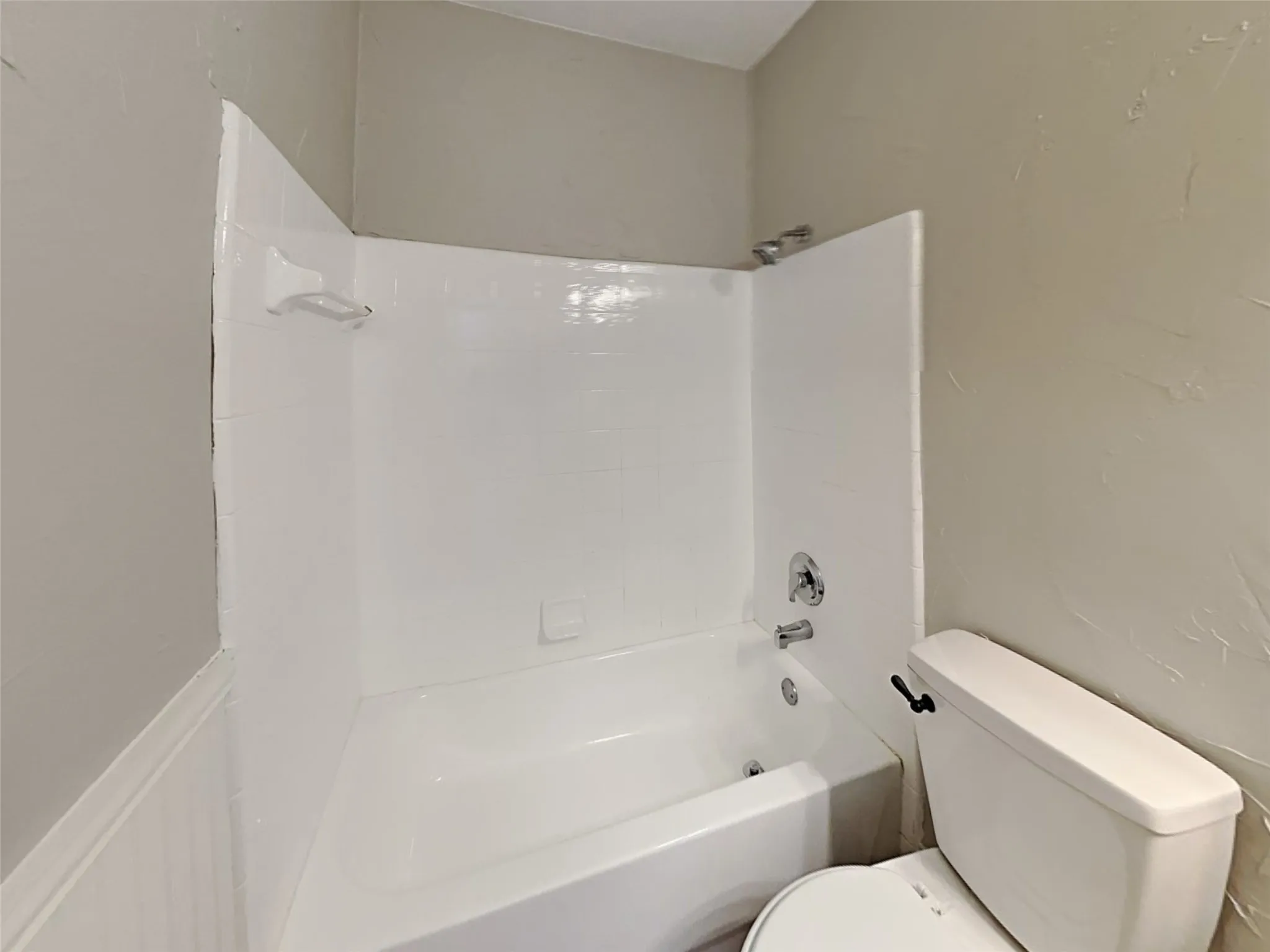 Single Family Residence For Sale in Dallas County , 2001 San Simeon Drive, Mesquite, Texas 75181, 3 Bedroom, 2 Bathroom, 2 Garage spaces, 2,059 Sqft, built in 2001, mls#21095711, Real Estate Agent in Mesquite, Homes For Sale in Dallas county, Homes For Sale in Mesquite, Realtor in Mesquite Texas, Real Estate Brokerage Independent Realty Texas, Luminita Cordes Realtor