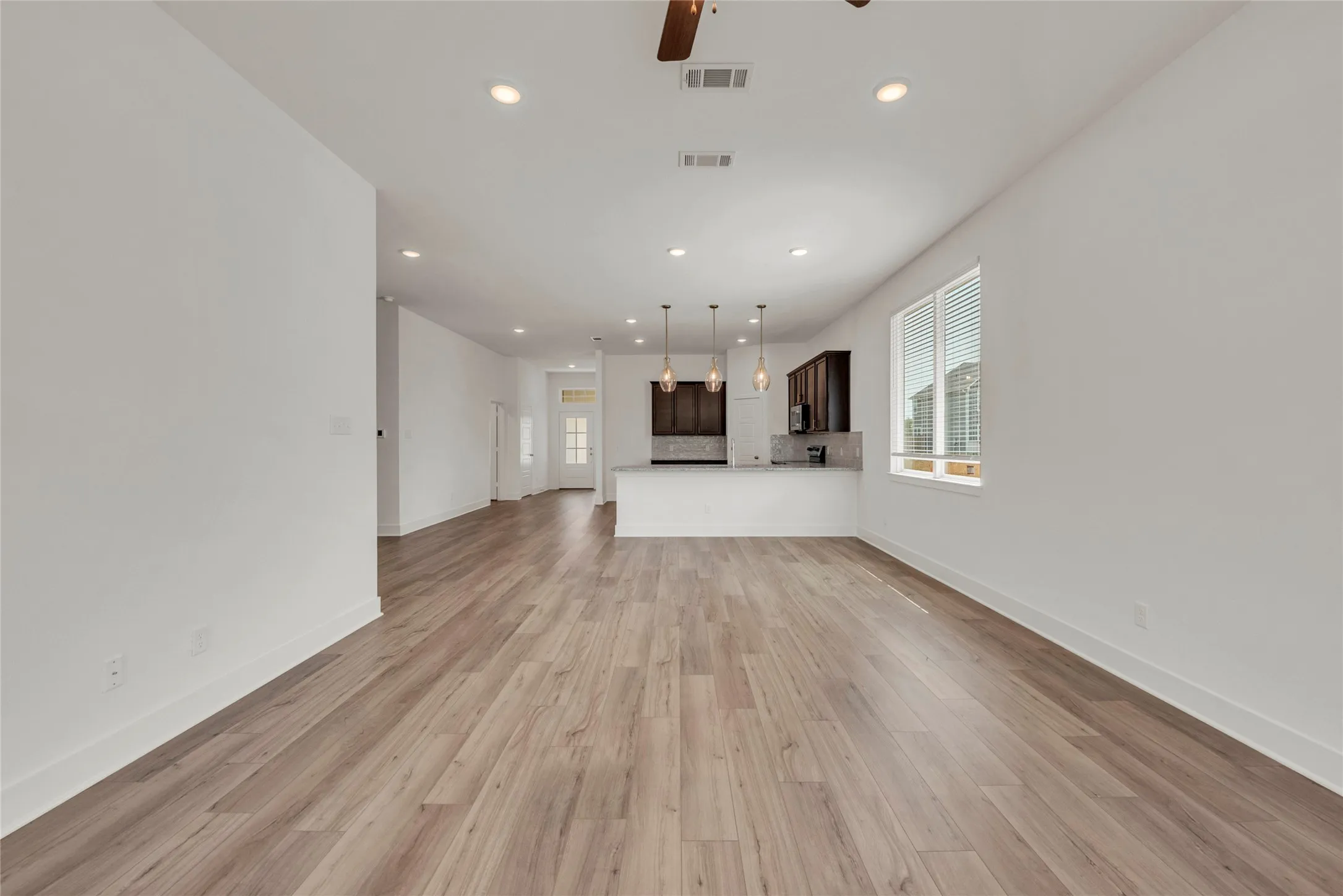 Single Family Residence For Sale in Mc Lennan County , 8012 Candy Lane, Waco, Texas 76708, 4 Bedroom, 3 Bathroom, 2 Garage spaces, 2,043 Sqft, built in 2025, mls#21095739, Real Estate Agent in Waco, Homes For Sale in Mc Lennan county, Homes For Sale in Waco, Realtor in Waco Texas, Real Estate Brokerage Independent Realty Texas, Luminita Cordes Realtor