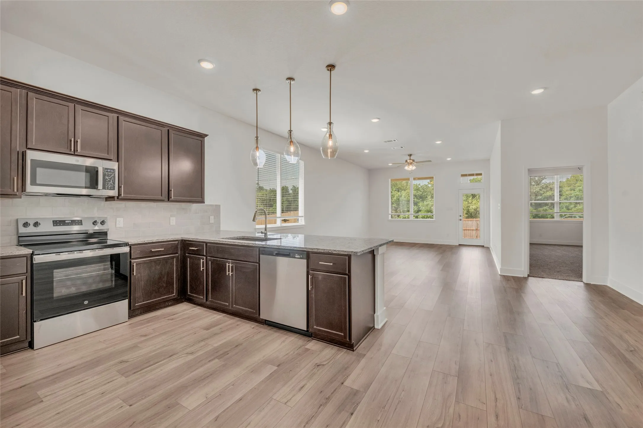 Single Family Residence For Sale in Mc Lennan County , 8012 Candy Lane, Waco, Texas 76708, 4 Bedroom, 3 Bathroom, 2 Garage spaces, 2,043 Sqft, built in 2025, mls#21095739, Real Estate Agent in Waco, Homes For Sale in Mc Lennan county, Homes For Sale in Waco, Realtor in Waco Texas, Real Estate Brokerage Independent Realty Texas, Luminita Cordes Realtor