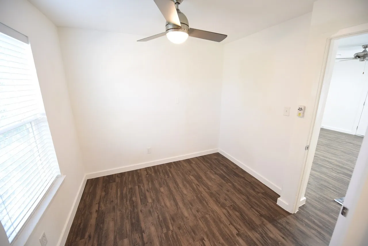 Apartment For Rent in Dallas County , 5404 Reiger Avenue 304, Dallas, Texas 75214, 2 Bedroom, 1 Bathroom, Garage spaces, 778 Sqft, built in 1986, Preowned, mls#21095773, Real Estate Agent in Dallas, Homes For Rent in Dallas county, Homes For Rent in Dallas, Realtor in Dallas Texas, Real Estate Brokerage Independent Realty Texas, Luminita Cordes Realtor