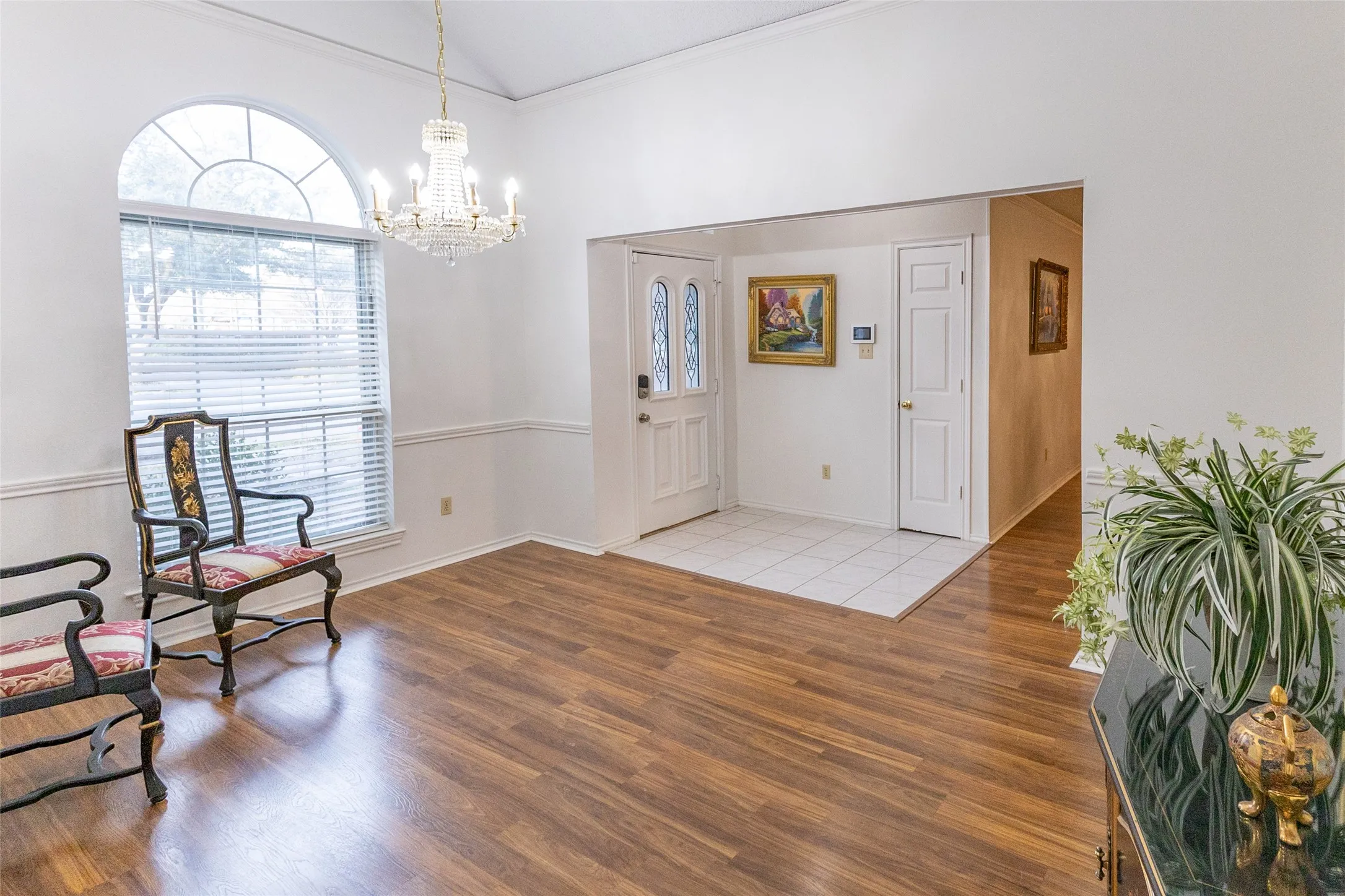 Single Family Residence For Sale in Dallas County , 8518 Bridgewater Drive, Rowlett, Texas 75088, 3 Bedroom, 2 Bathroom, 2 Garage spaces, 1,941 Sqft, built in 1991, Preowned, mls#21095856, Real Estate Agent in Rowlett, Homes For Sale in Dallas county, Homes For Sale in Rowlett, Realtor in Rowlett Texas, Real Estate Brokerage Independent Realty Texas, Luminita Cordes Realtor