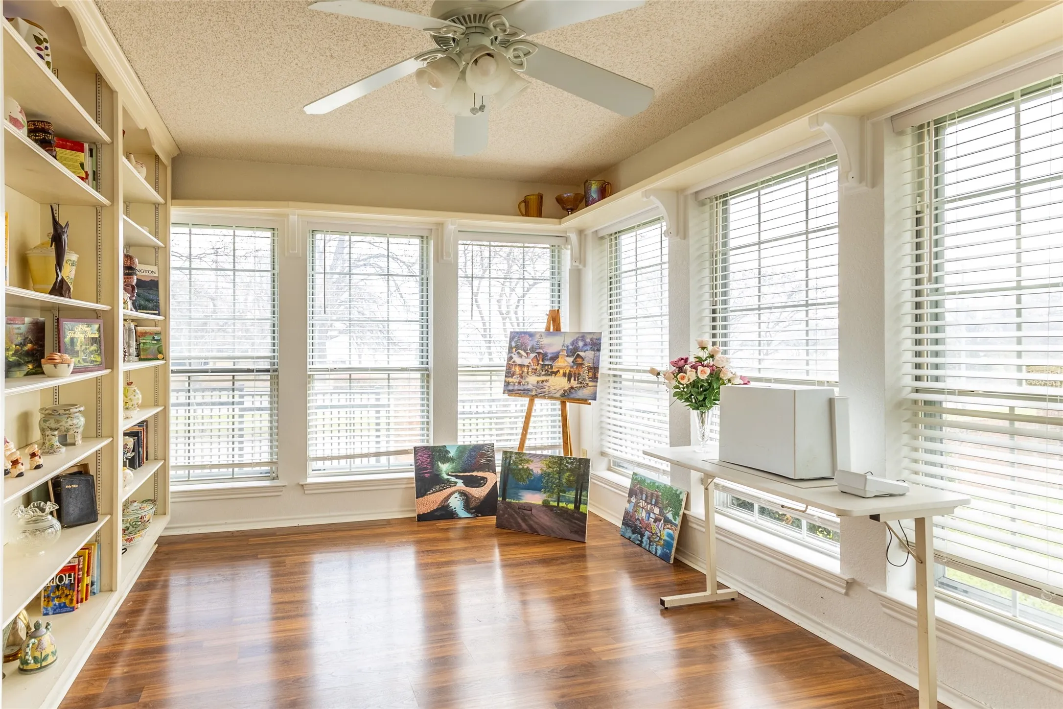 Single Family Residence For Sale in Dallas County , 8518 Bridgewater Drive, Rowlett, Texas 75088, 3 Bedroom, 2 Bathroom, 2 Garage spaces, 1,941 Sqft, built in 1991, Preowned, mls#21095856, Real Estate Agent in Rowlett, Homes For Sale in Dallas county, Homes For Sale in Rowlett, Realtor in Rowlett Texas, Real Estate Brokerage Independent Realty Texas, Luminita Cordes Realtor