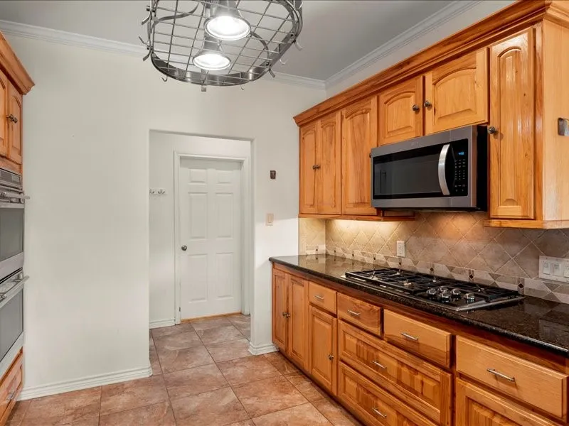 Single Family Residence For Sale in Henderson County , 14856 Fm 59, Athens, Texas 75751, 3 Bedroom, 2 Bathroom, 2 Garage spaces, 2,421 Sqft, built in 2007, Preowned, mls#21091958, Real Estate Agent in Athens, Homes For Sale in Henderson county, Homes For Sale in Athens, Realtor in Athens Texas, Real Estate Brokerage Independent Realty Texas, Luminita Cordes Realtor