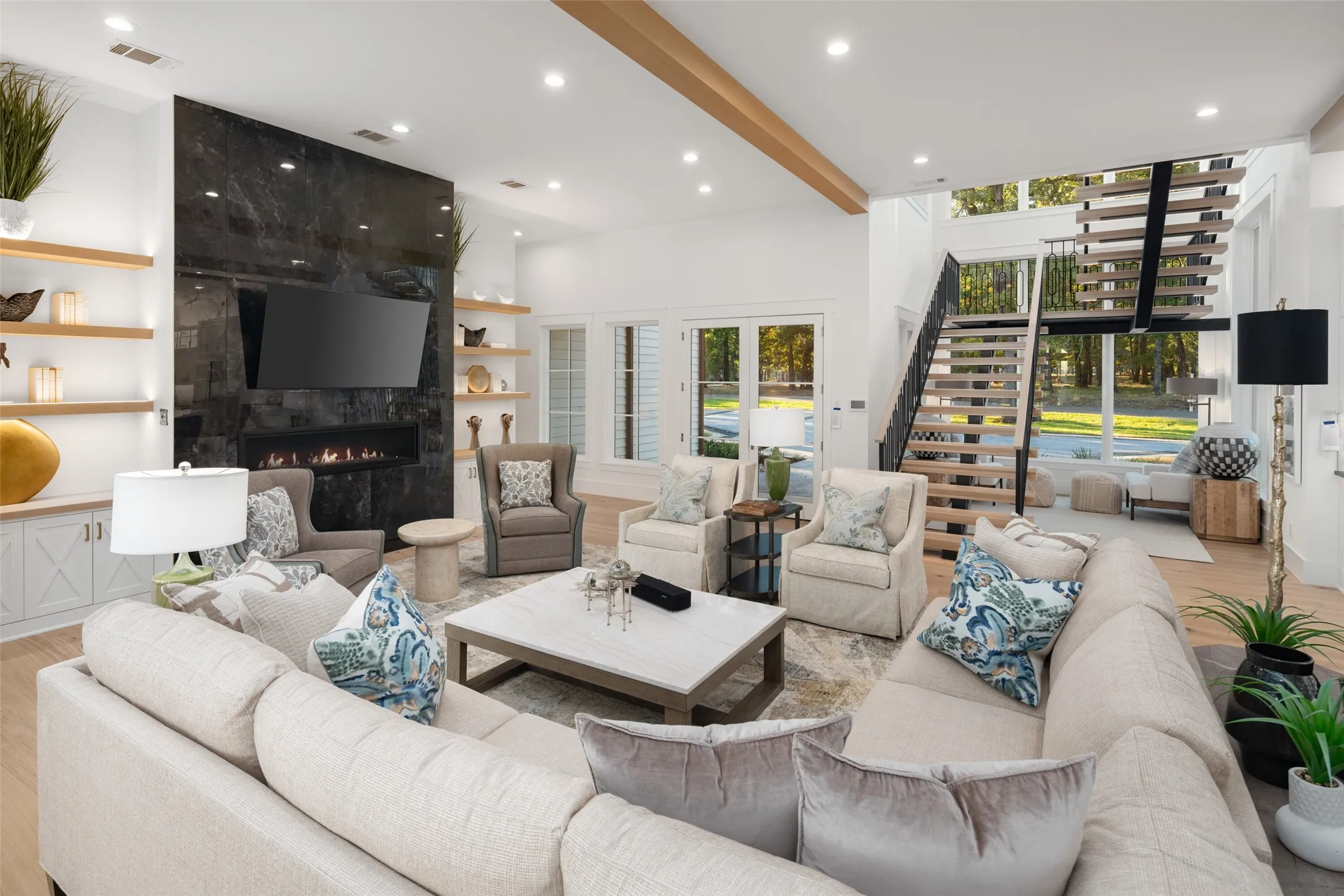 Single Family Residence For Sale in Henderson County , 102 Augusta Drive, Mabank, Texas 75156, 7 Bedroom, 9 Bathroom, 4 Garage spaces, 6,998 Sqft, built in 2024, New Construction - Complete, mls#21060502, Real Estate Agent in Mabank, Homes For Sale in Henderson county, Homes For Sale in Mabank, Realtor in Mabank Texas, Real Estate Brokerage Independent Realty Texas, Luminita Cordes Realtor