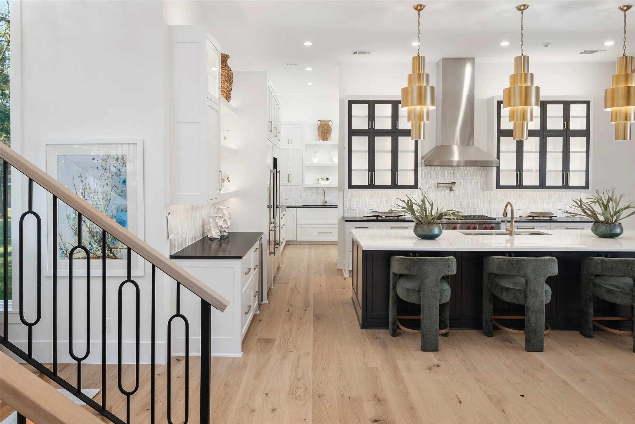 Single Family Residence For Sale in Henderson County , 102 Augusta Drive, Mabank, Texas 75156, 7 Bedroom, 9 Bathroom, 4 Garage spaces, 6,998 Sqft, built in 2024, New Construction - Complete, mls#21060502, Real Estate Agent in Mabank, Homes For Sale in Henderson county, Homes For Sale in Mabank, Realtor in Mabank Texas, Real Estate Brokerage Independent Realty Texas, Luminita Cordes Realtor