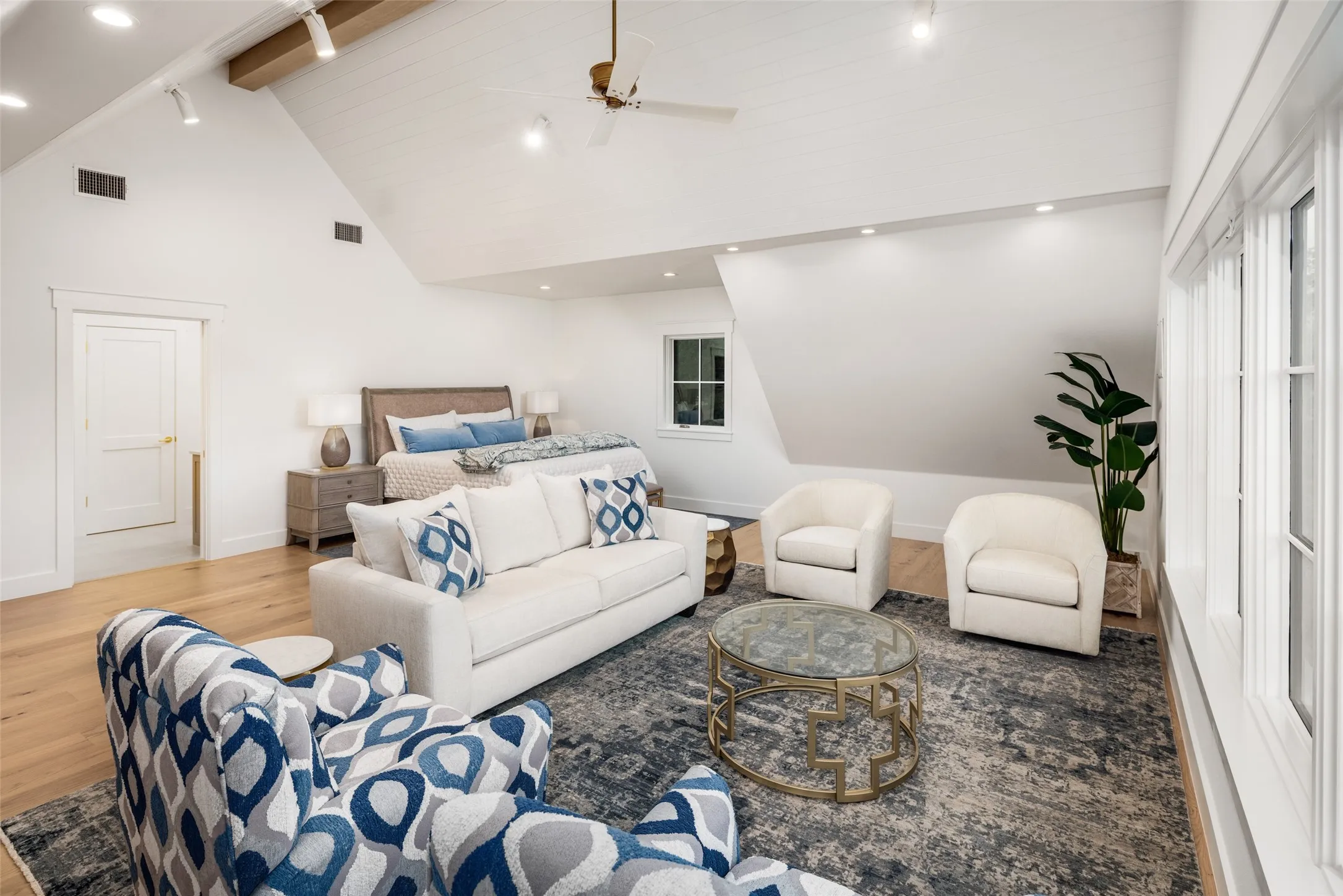 Single Family Residence For Sale in Henderson County , 102 Augusta Drive, Mabank, Texas 75156, 7 Bedroom, 9 Bathroom, 4 Garage spaces, 6,998 Sqft, built in 2024, New Construction - Complete, mls#21060502, Real Estate Agent in Mabank, Homes For Sale in Henderson county, Homes For Sale in Mabank, Realtor in Mabank Texas, Real Estate Brokerage Independent Realty Texas, Luminita Cordes Realtor