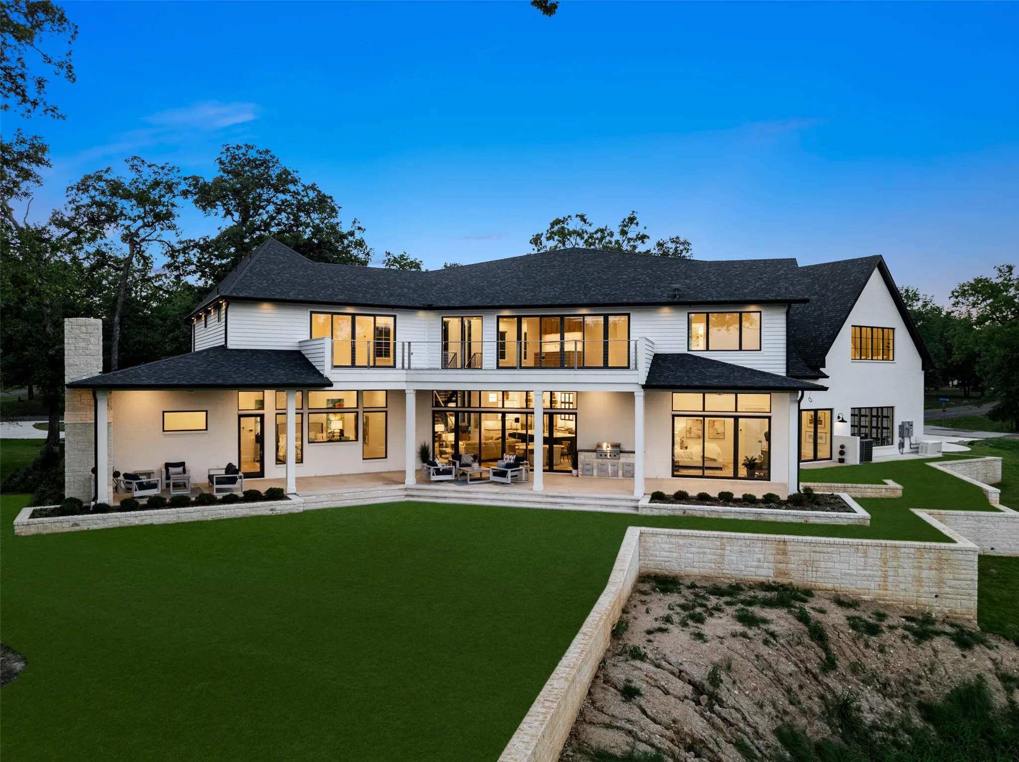 Single Family Residence For Sale in Henderson County , 102 Augusta Drive, Mabank, Texas 75156, 7 Bedroom, 9 Bathroom, 4 Garage spaces, 6,998 Sqft, built in 2024, New Construction - Complete, mls#21060502, Real Estate Agent in Mabank, Homes For Sale in Henderson county, Homes For Sale in Mabank, Realtor in Mabank Texas, Real Estate Brokerage Independent Realty Texas, Luminita Cordes Realtor